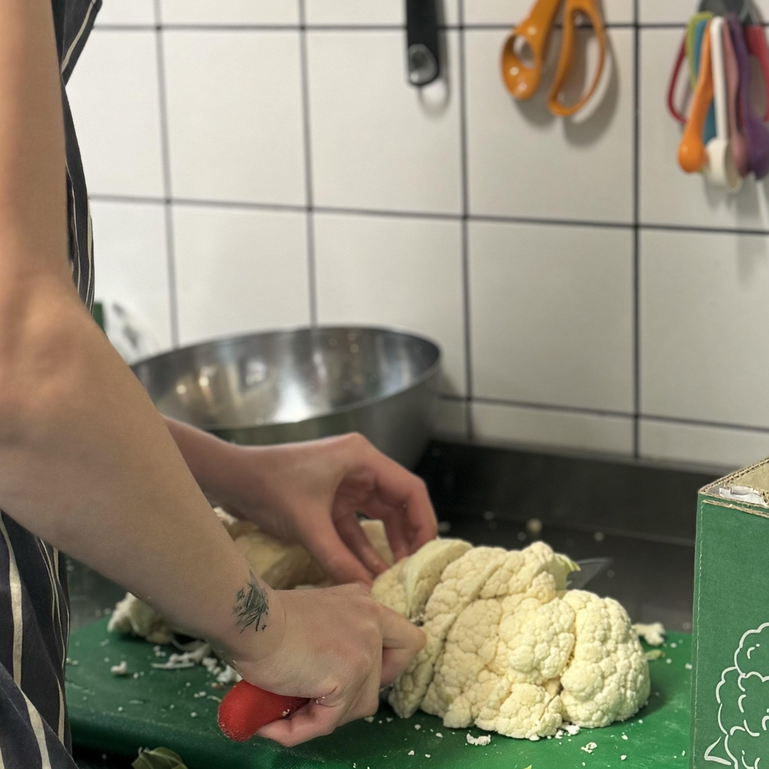 Jamie Ferments chopping cauliflower