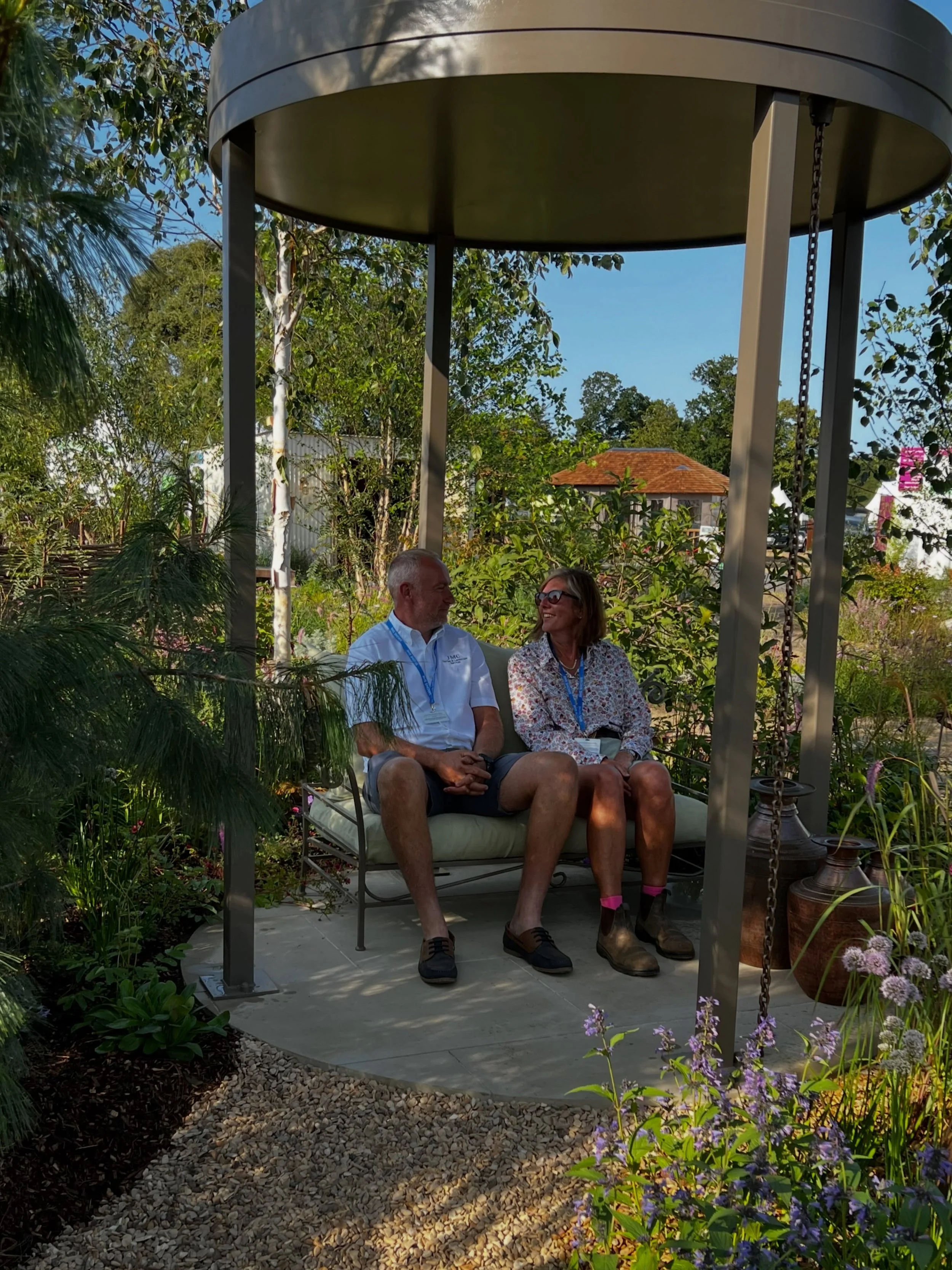 Thrilled to share that we have been awarded a Silver-Gilt medal by the @the_rhs 🏅

Our outstanding team at @jmc_garden_landscape_services got maximum points possible in judging for their incredible construction work🤩 I am SO grateful for everything