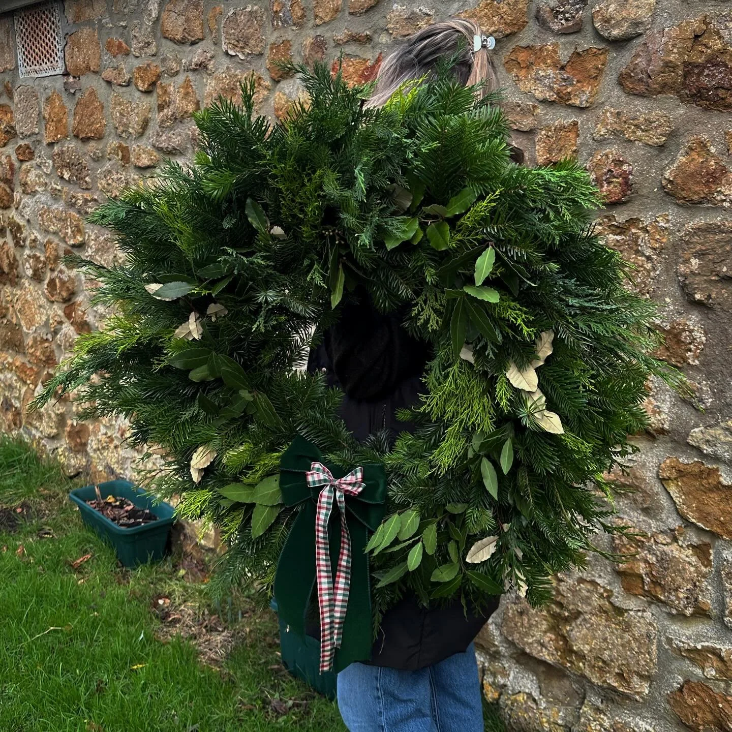 Sometimes the simplest things are the best&hellip;

#ottiliesflowers #wreath #christmaswreath #festivewreath #christmasdecorations #christmaswreaths