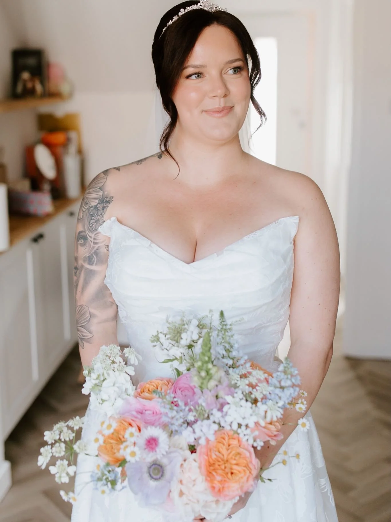 Just had these beautiful photos back 🤍 from a wonderful bride. Thank you Phoebe, It was a pleasure to flower your wedding. 

#weddingflowers #bridalbouquet #weddingflowersdecor #bridalflowers #somersetweddingflorist
