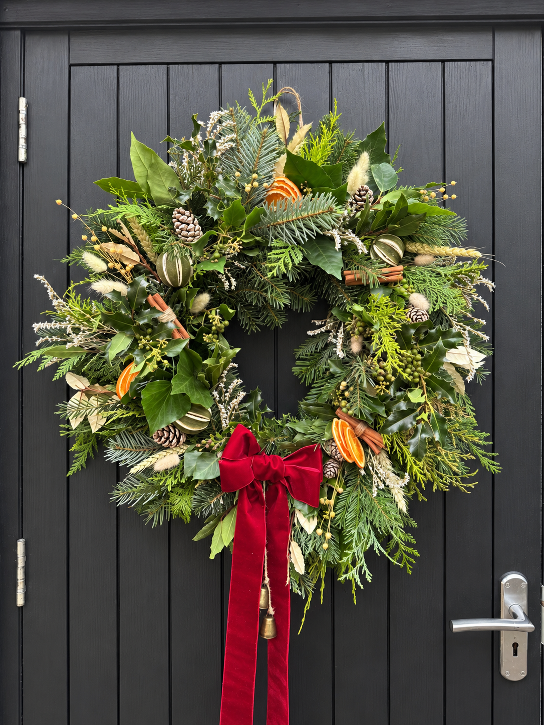 DIY Traditional Christmas Wreath Box - The Sienna