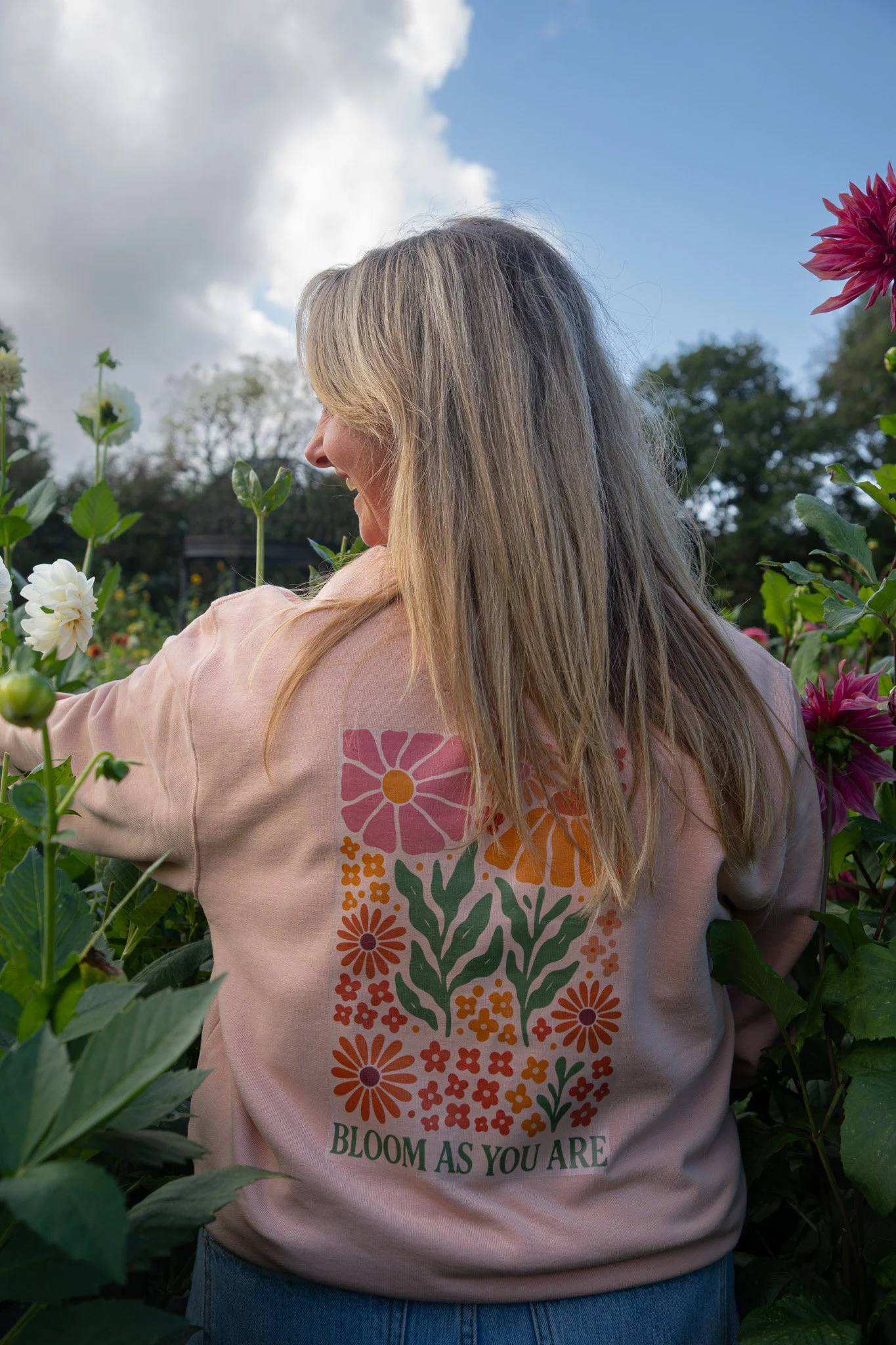 The Bloom Sweatshirt - Soft Peach