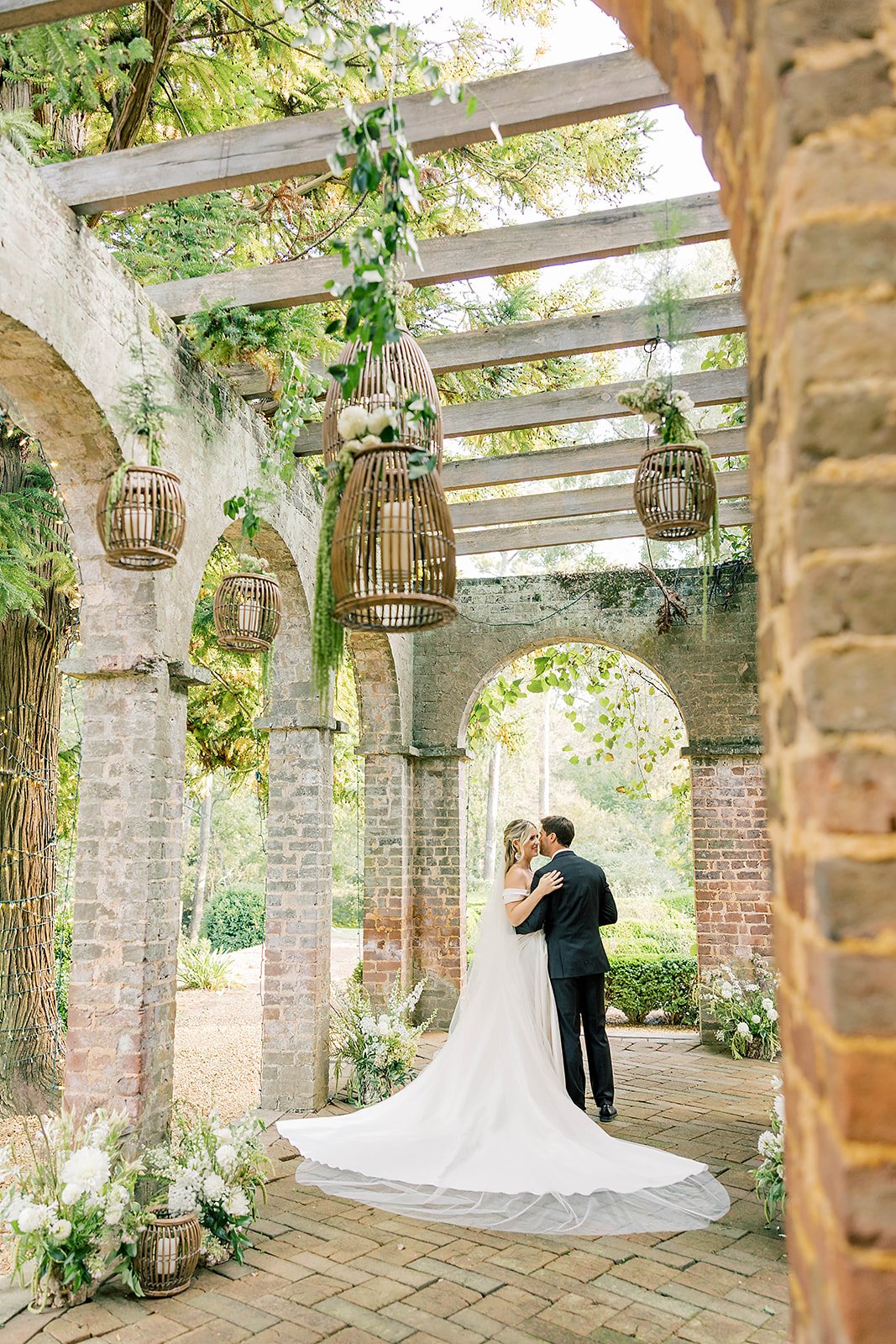 RINBRN_Barnsley Manor Wedding 10 (18).jpg