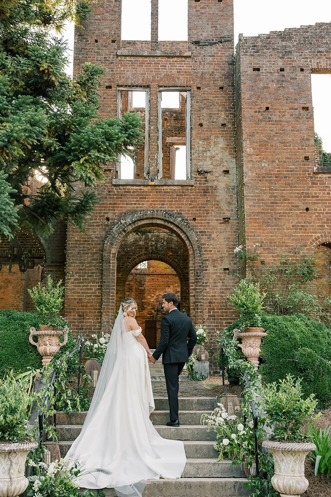 RINBRN_Barnsley Manor Wedding 10 (13).jpg