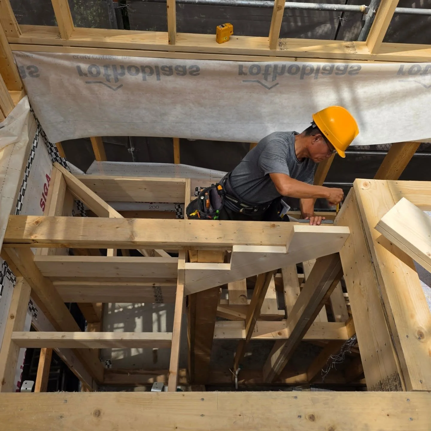 홍은동 신축현장 - 3층 골조 벽체, 계단, 다락 바닥

#골조공사 #경량목구조 #목조주택
#빌더 #목수 #전원주택 #단독주택
#집짓기 #시공문의 #시공상담
#빌드앤픽스 #buildnfix