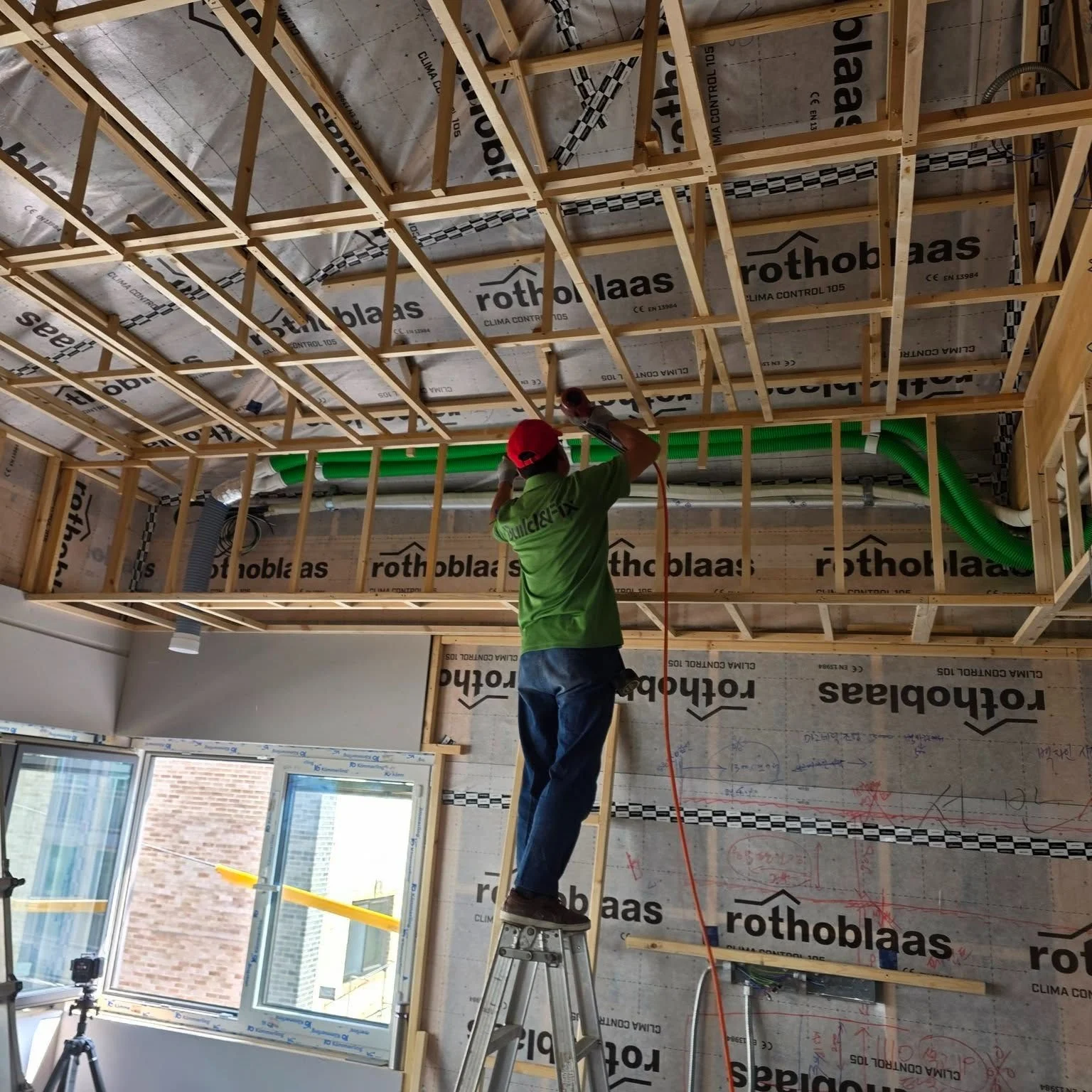 홍은동 신축현장 - 내장 목공공사

#내장공사 #목공공사
#패시브하우스 #경량목구조 #목조주택
#빌더 #목수 #전원주택 #단독주택
#집짓기 #시공문의 #시공상담
#빌드앤픽스 #buildnfix