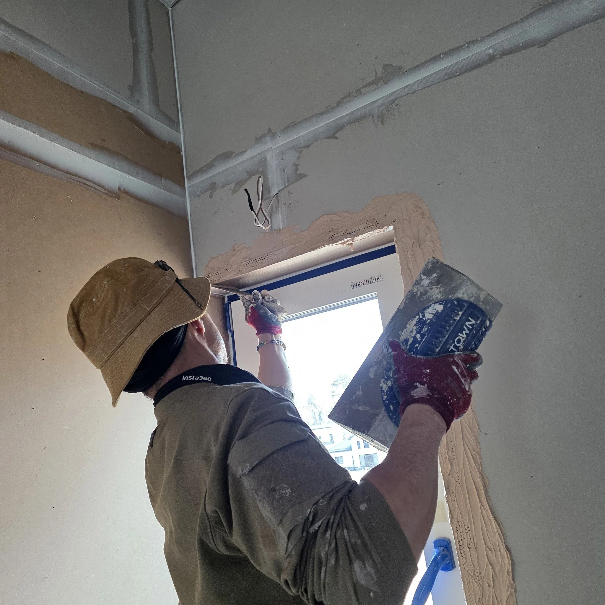 춘천 사암리 신축 현장 - 도장공사1

#내장공사 #도장공사
#패시브하우스 #전원주택 #단독주택 
#집짓기 #시공문의 #시공컨설팅상담
#빌드앤픽스 #buildnfix