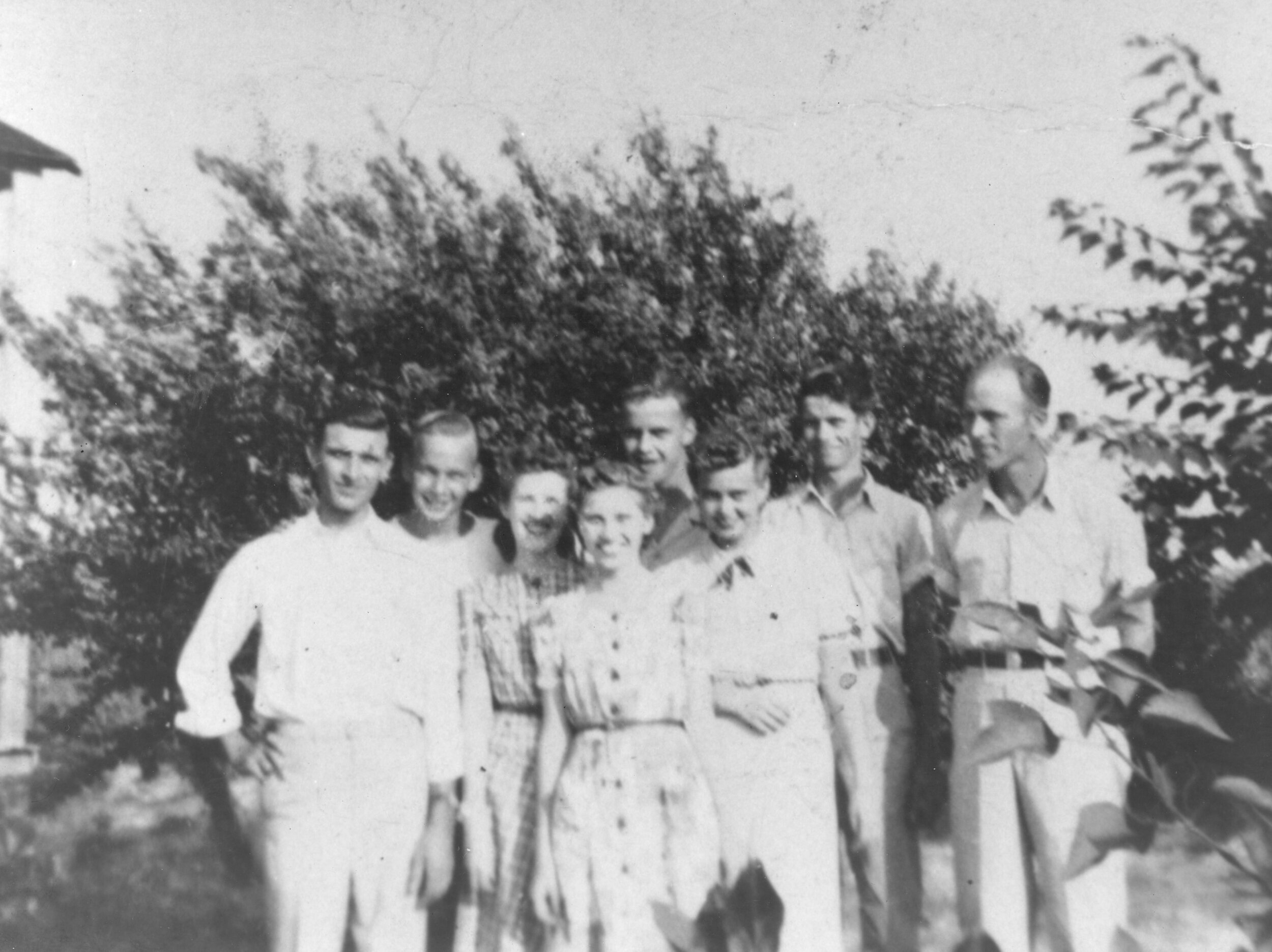 Taylor family on Bogue Sound (Alma Pigott Taylor was Ethel Pigott Lewis’ sister) 