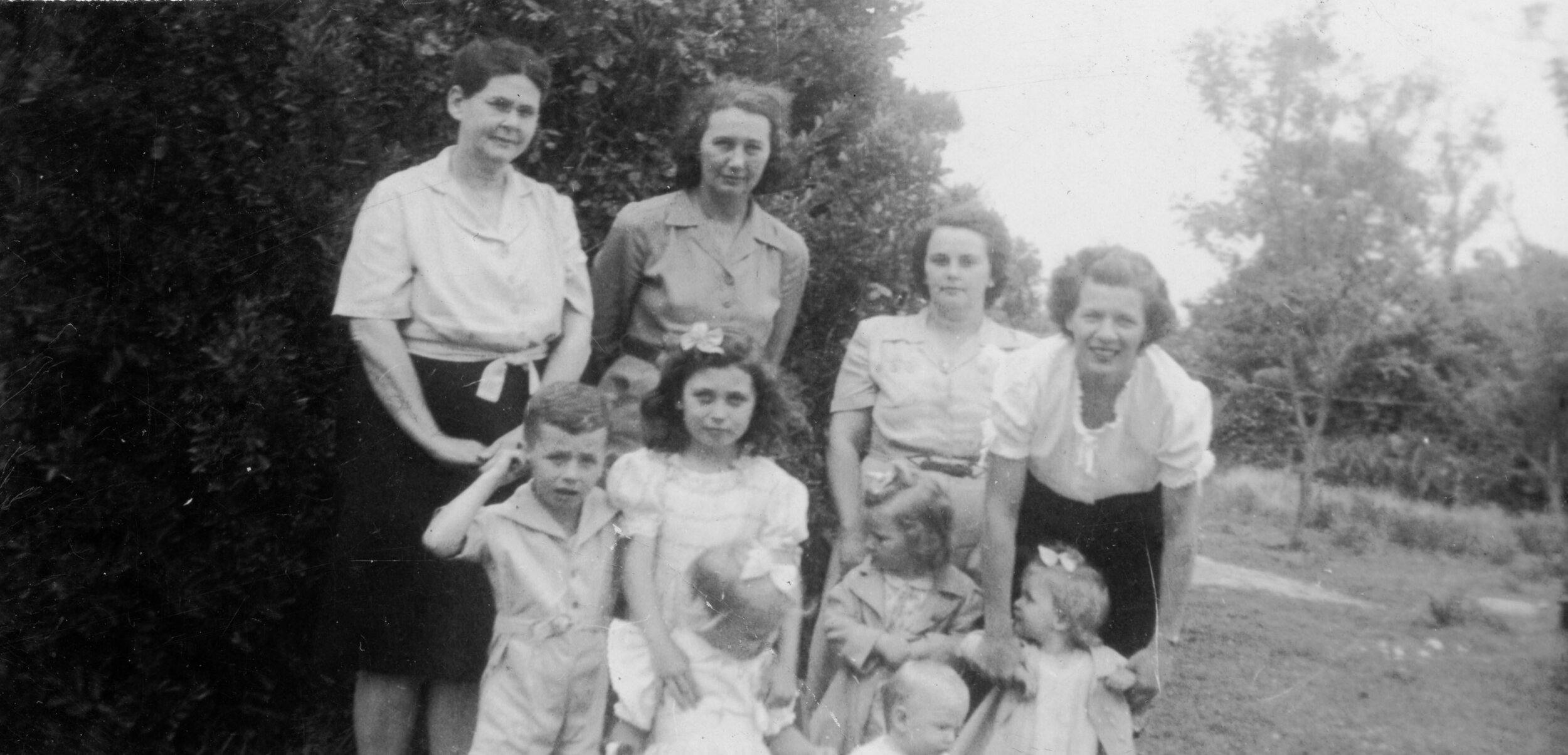  Standing: Myrtle Chadwick, Virgie Chadwick Davis, Thelma Whitehurst (later married Harvey Chadwick), Frances Watson. Middle Row: Jerry Whitehurst and Jeanette Whitehurst (two children of Gerald and Mae Whitehurst), Patricia Davis (Daughter of Virgie
