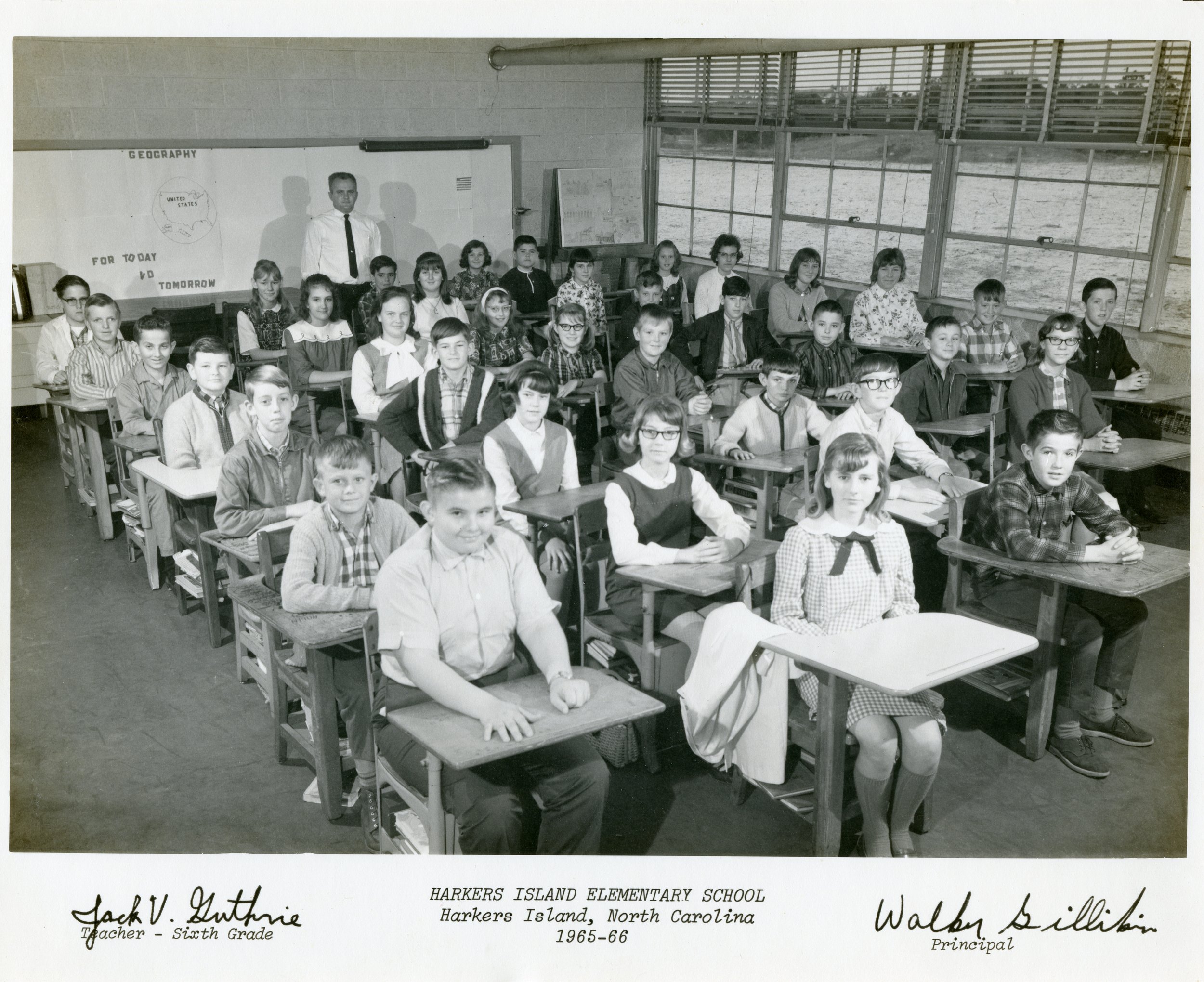 Harkers Island School 1965-55 6th Grade