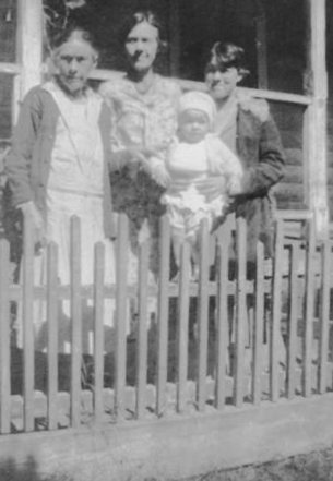 Pennsylvania Willis, Nettie Willis Parker, Anna Kaye Warren, Carrie Parker Warren 4 generations