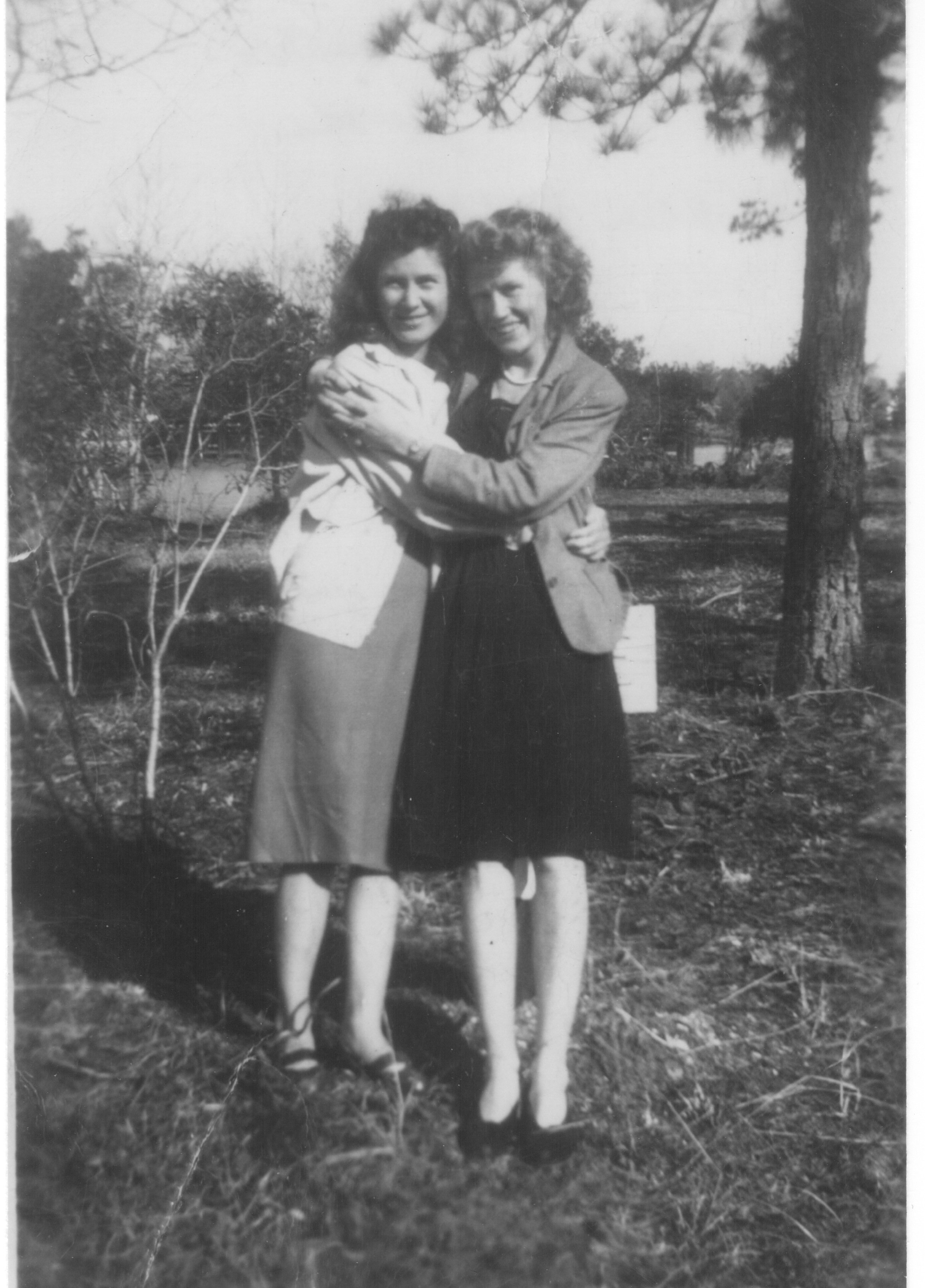 Sally Guthrie Wills and Gretchen Guthrie Guthrie, Promise Land girls. Ca 40s.