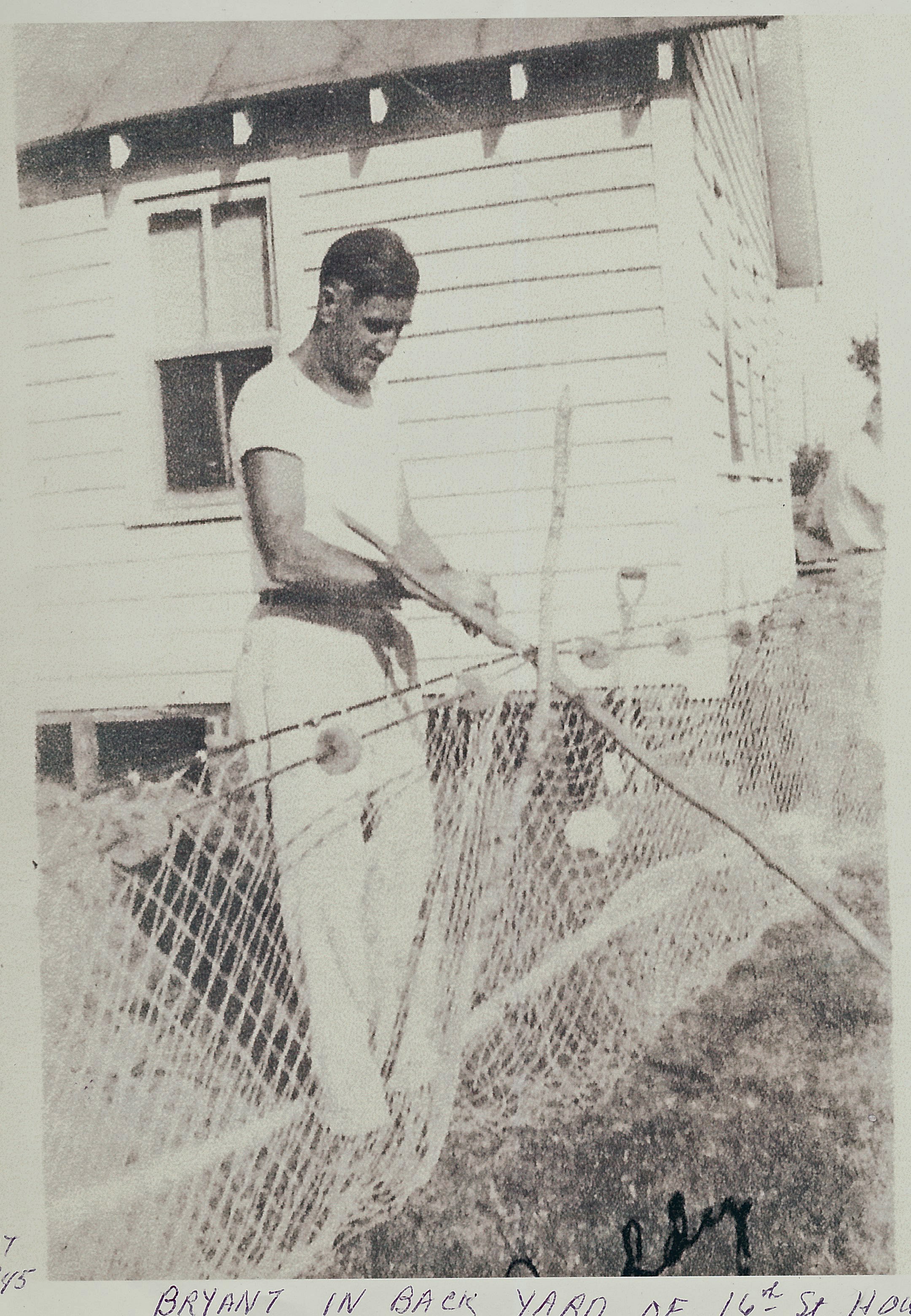 Bryant mending net at 304 S 16th St 1945