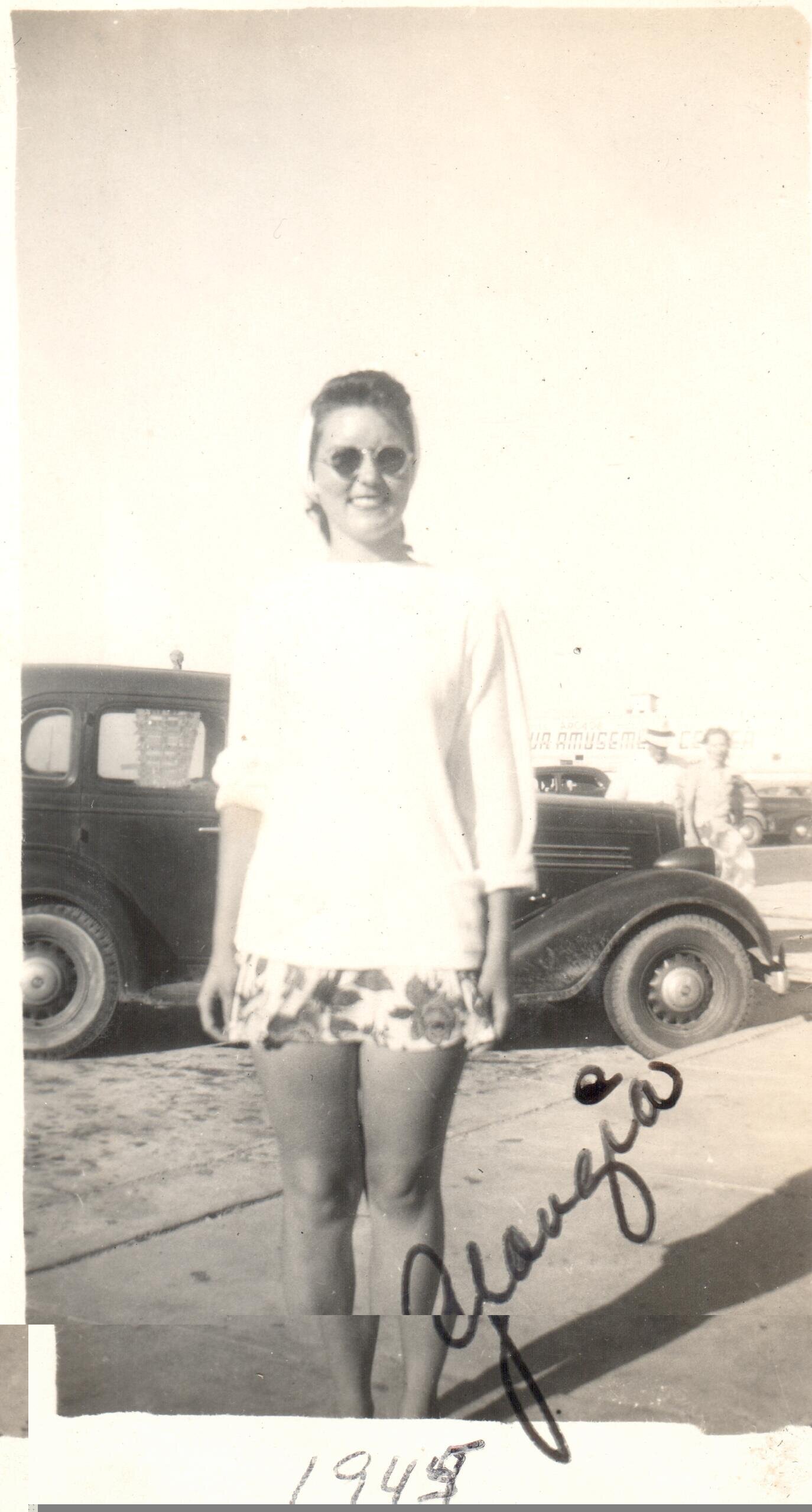 Georgia Rae Dickinson Age 20 ca 1945