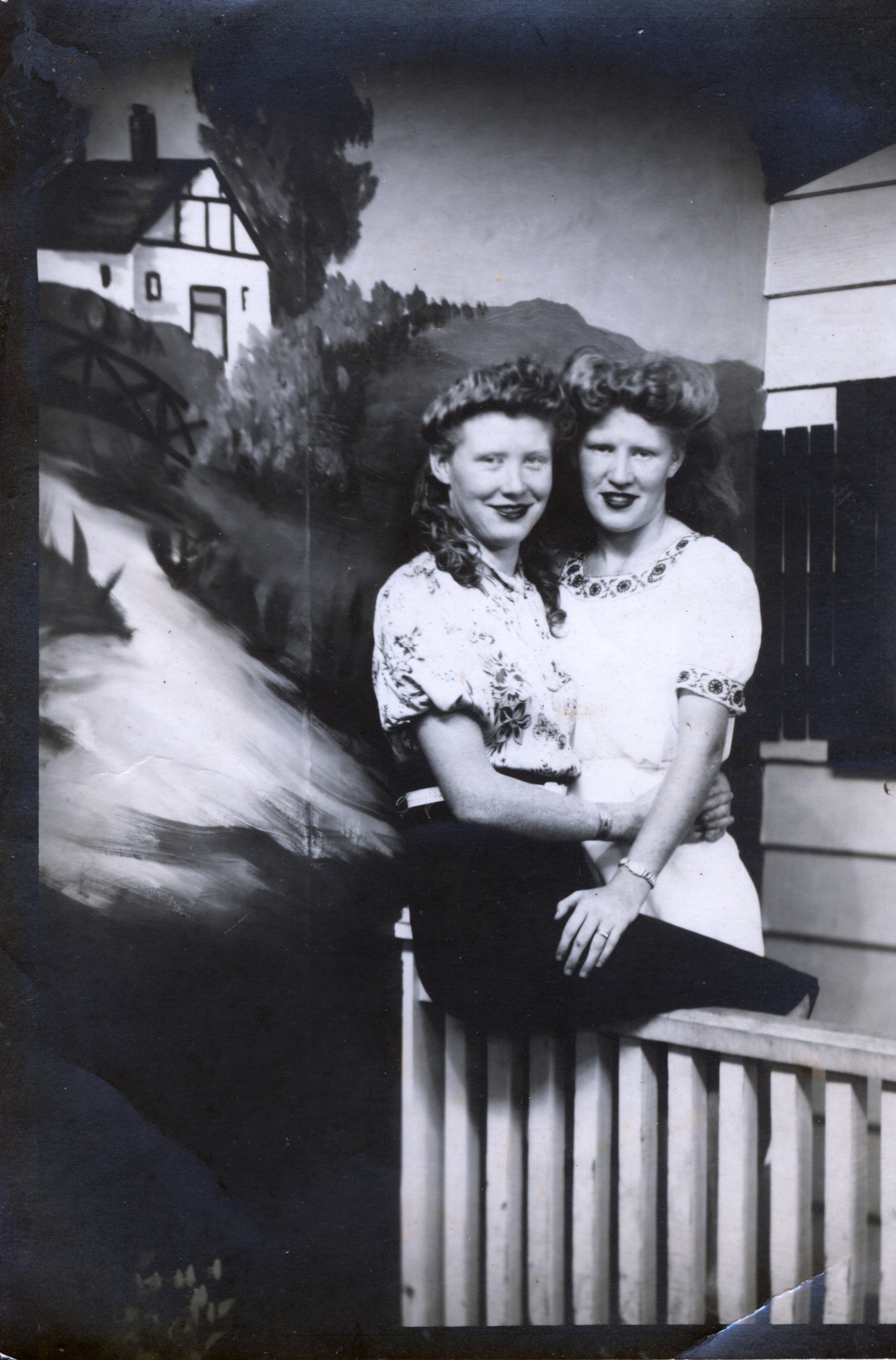 Wilma and Sallie (sisters) Guthrie