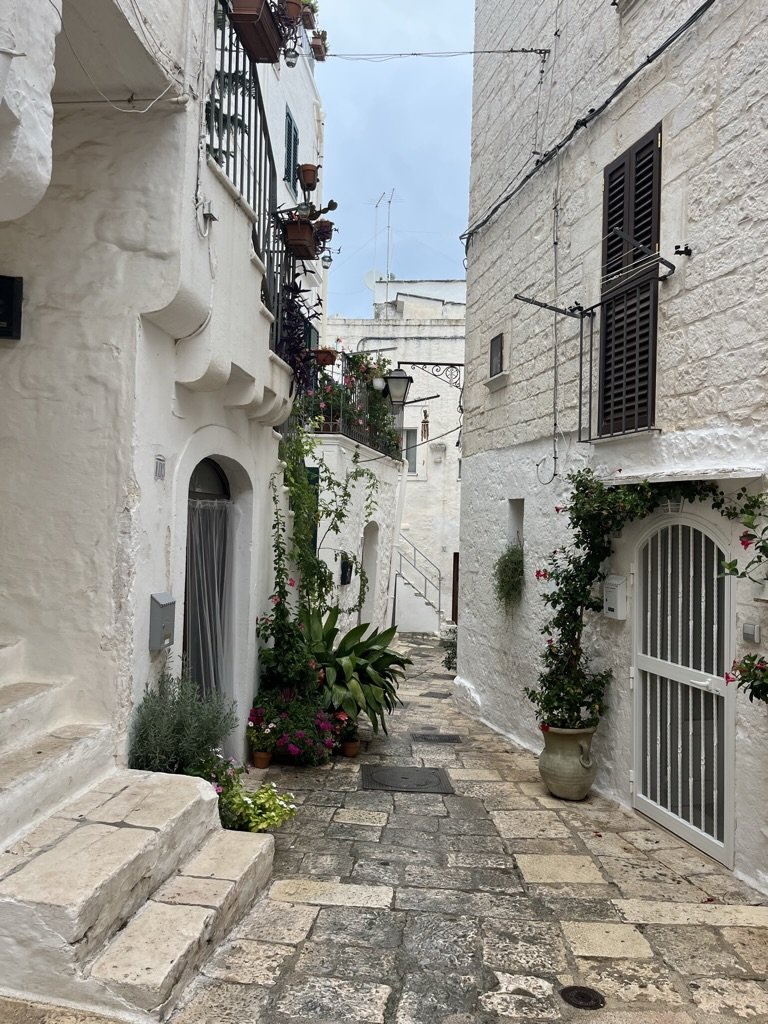 An alleyway in Locorotondo