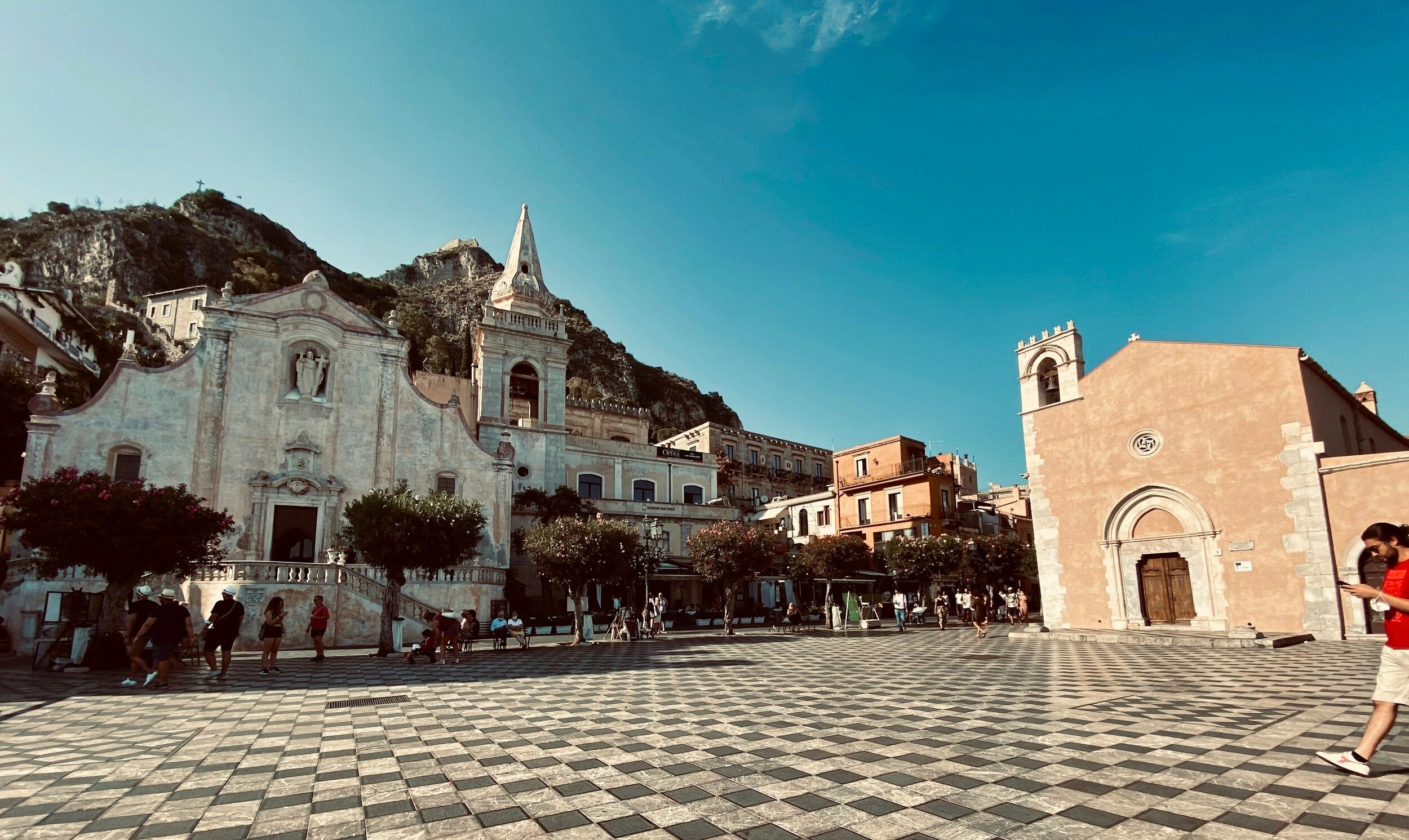 taormina tourist