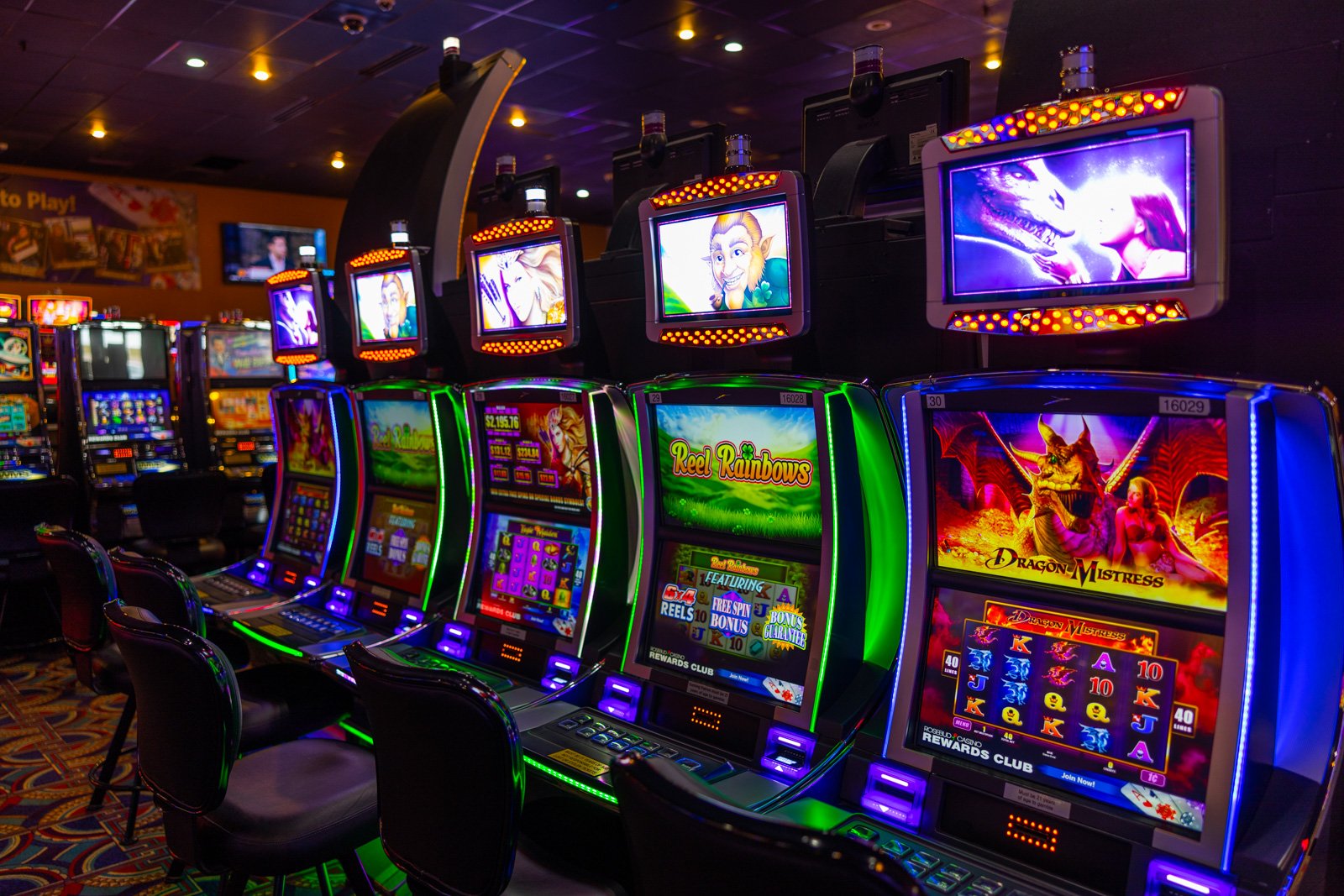 rosebud-casino-gaming-floor-slot-machines-near-valentine-nebraska-10.jpg