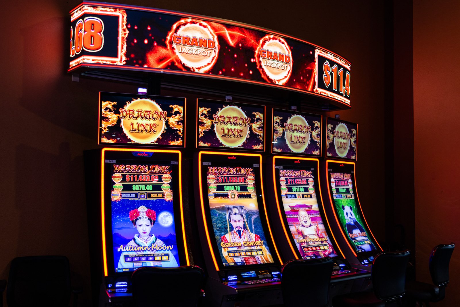 rosebud-casino-gaming-floor-slot-machines-near-valentine-nebraska-16.jpg