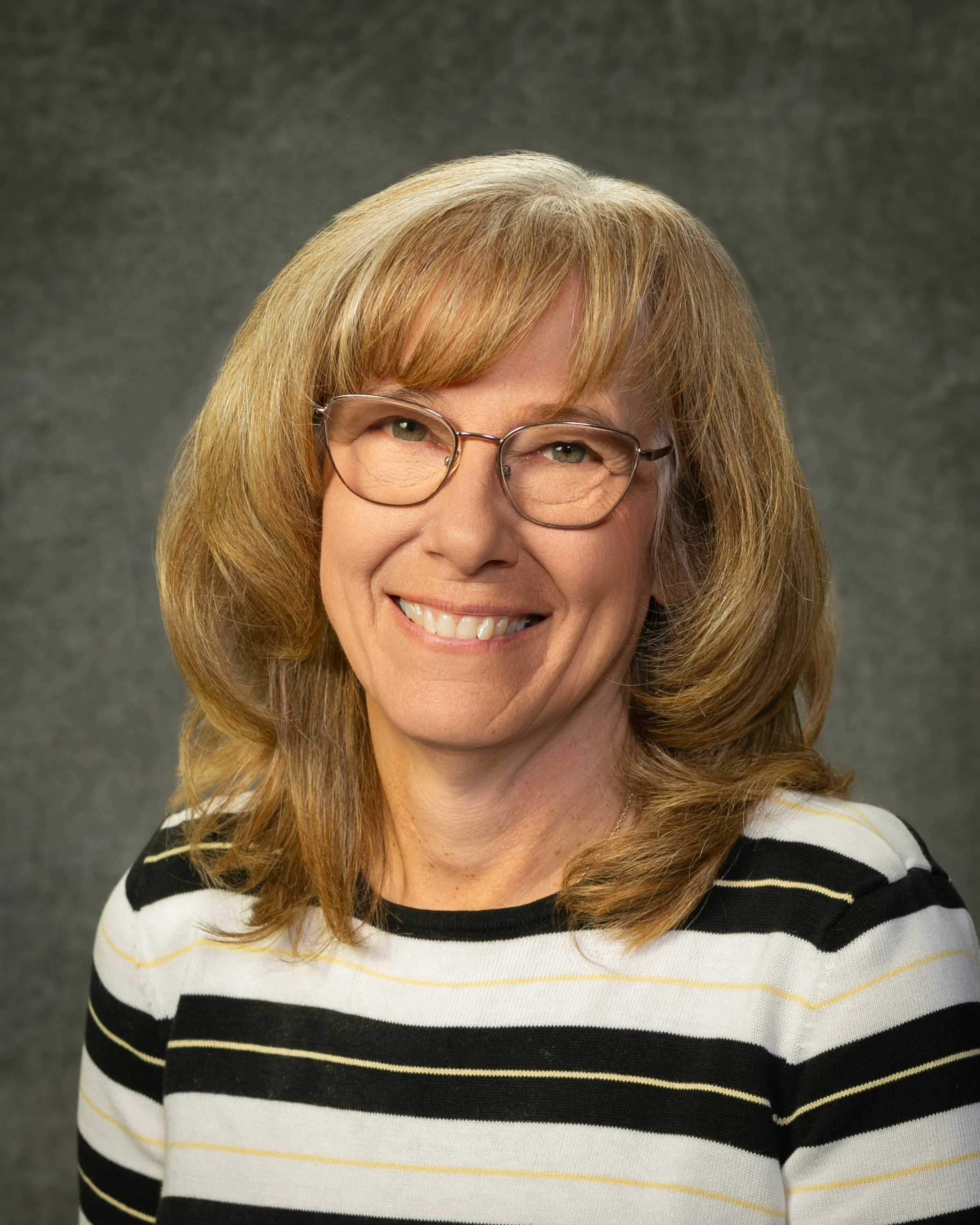 Betsy Werner Headshot | Veritas Academy