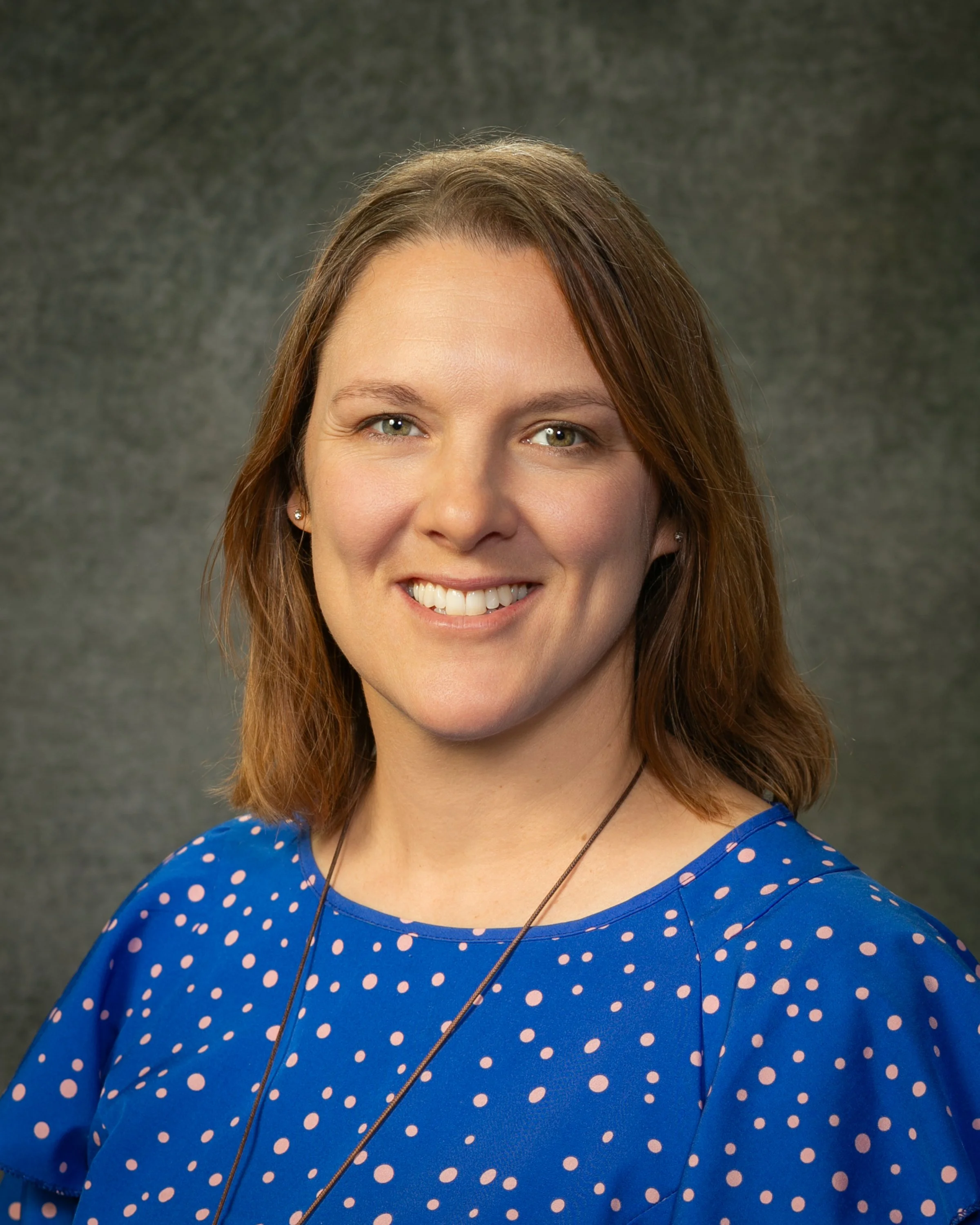 Joni Yoder Headshot | Veritas Academy