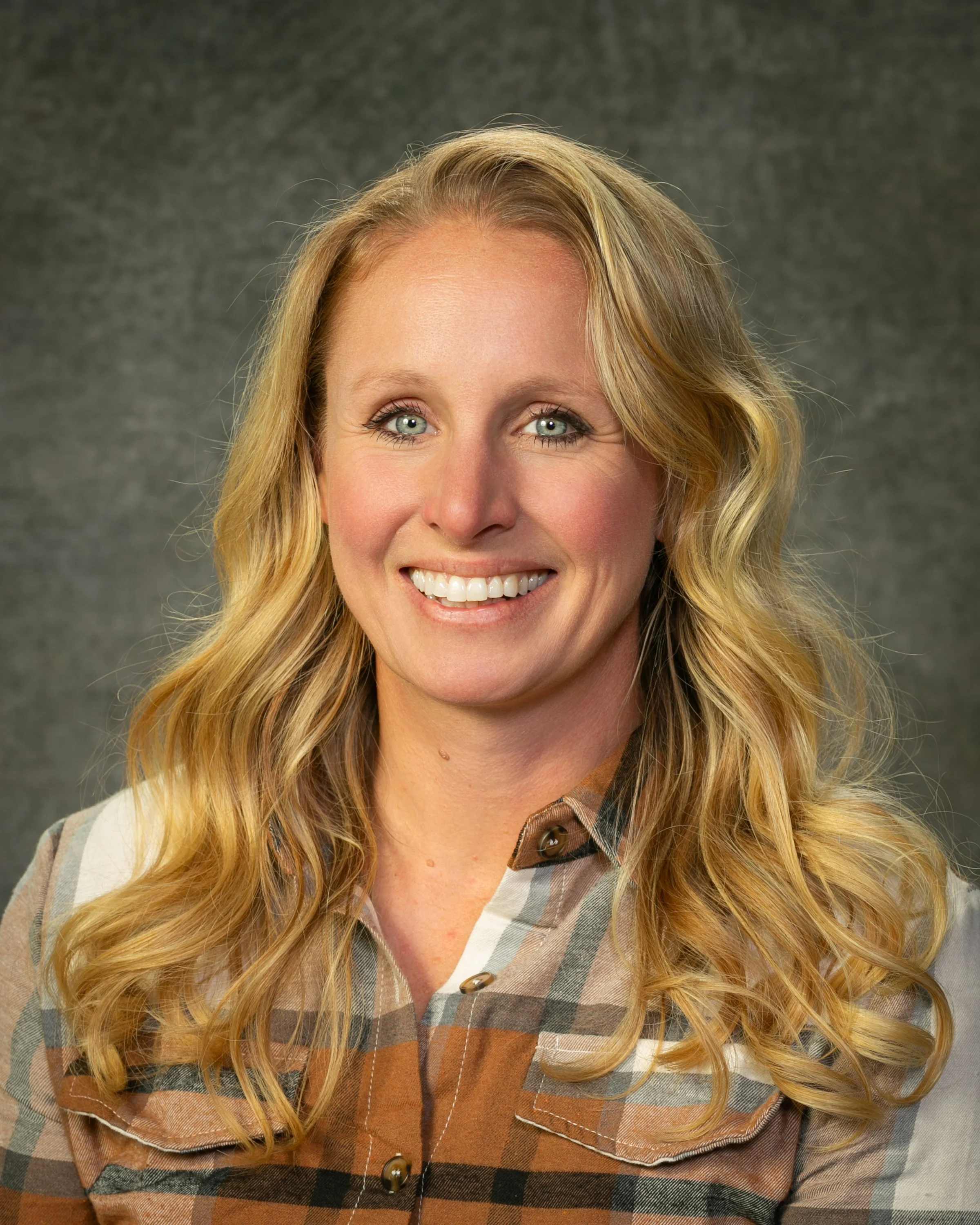 Chelsea Yoder Headshot | Veritas Academy