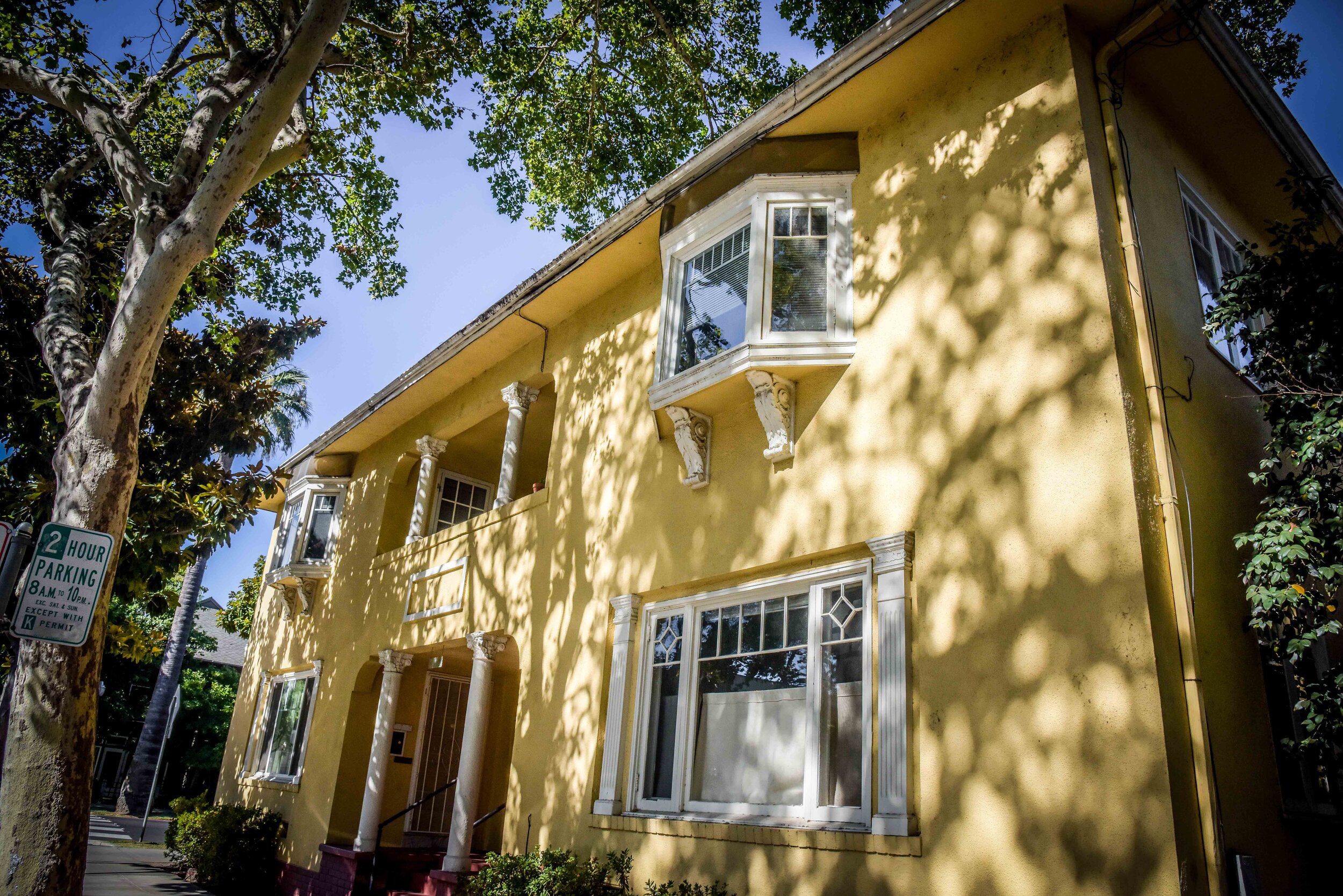 928 27th St Exterior 1.jpg