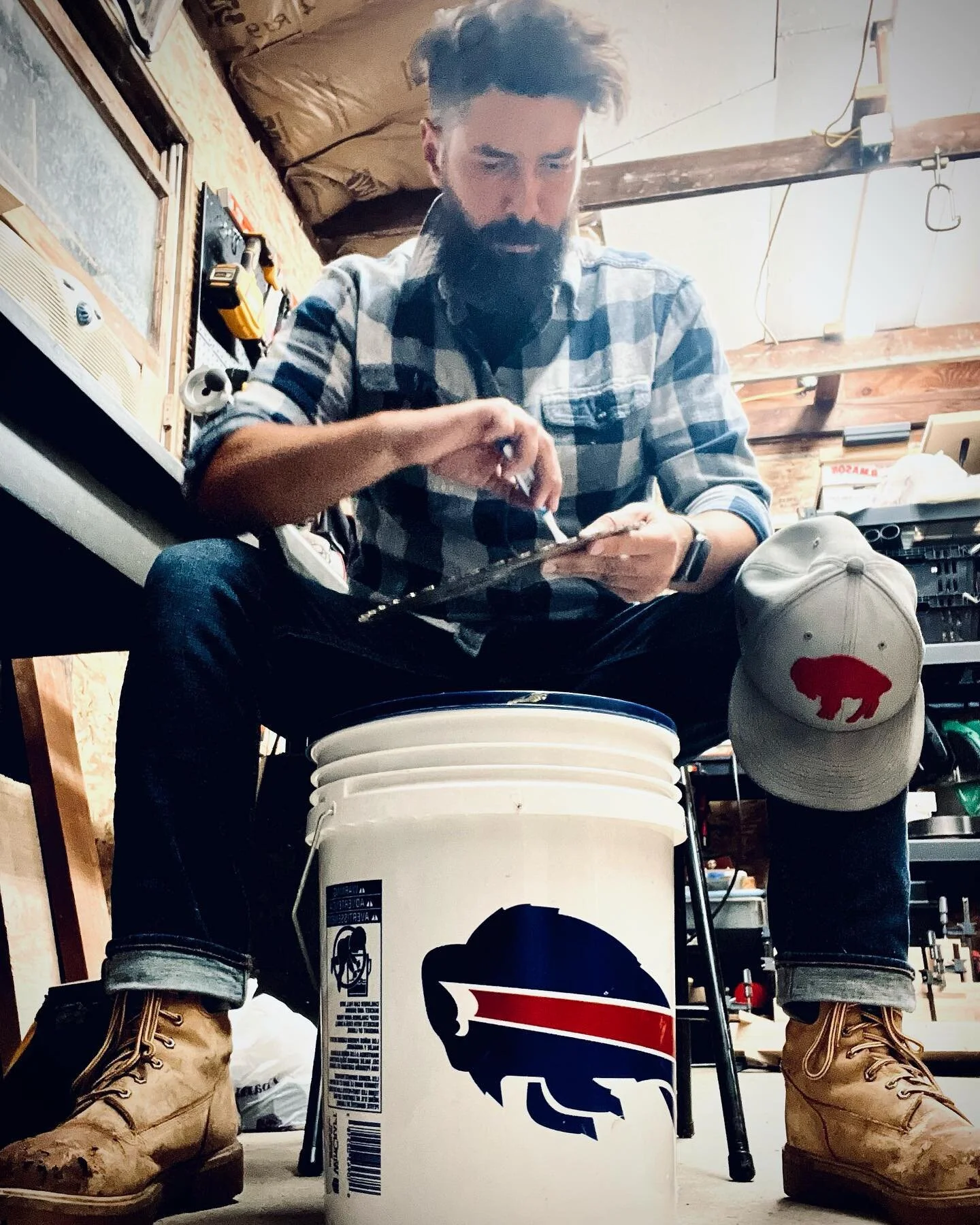 Rainy day shop maintenance. #gobills #brushyoteeth

#woodwork #woodworker #forrester #diablo #buffalobills #billsmafia #shopmaintenance