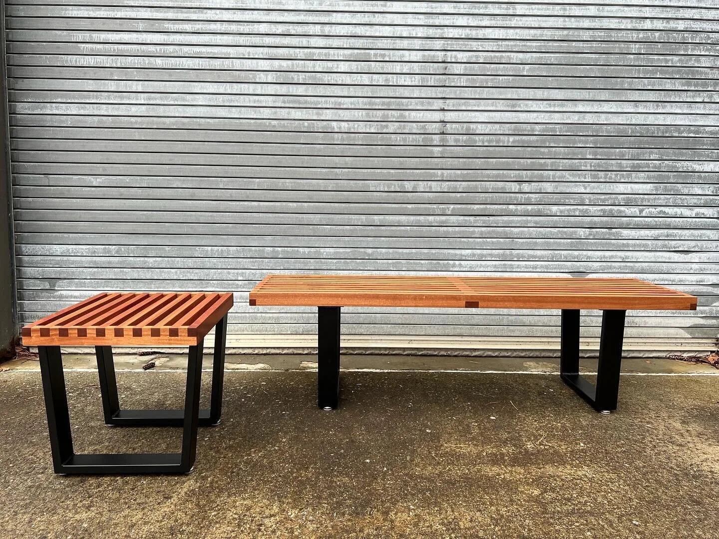 These Nelson-style benches were a ton of fun to build! The benches are made from Sepele with custom metal reverse-trapezoid bases from @semiexact. 

#woodwork #woodworking #sepele #custom #custommade #customfurniture