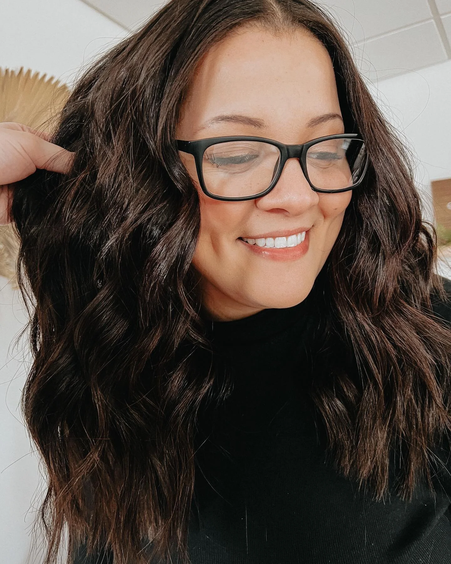 What is The Mane Concept?

I created The Mane Concept Education system because I felt that there was a huge disconnection in the industry. Everything felt very &ldquo;stuffy&rdquo; &amp; if you&rsquo;re an extension artist currently you know exactly 