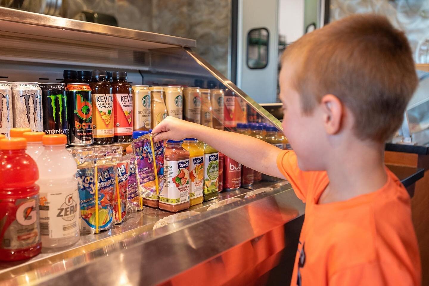We have a drink for everyone&rsquo;s taste&hellip; even the kiddos! 😎

Stop by this week to check out all we have to offer you and your family! 

#branson #bransoneats #417restaurants #417eats