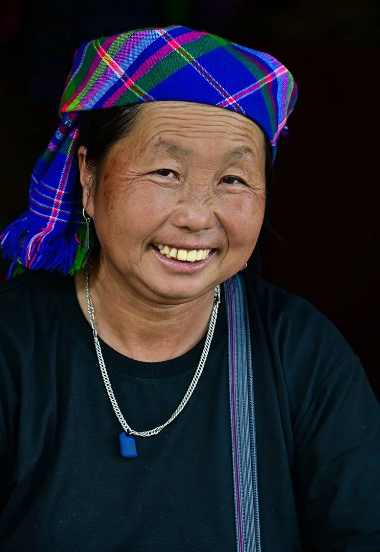 Black hmung woman.jpg