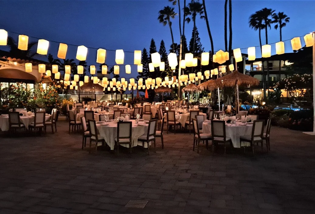 Plaza Dining 2.jpg