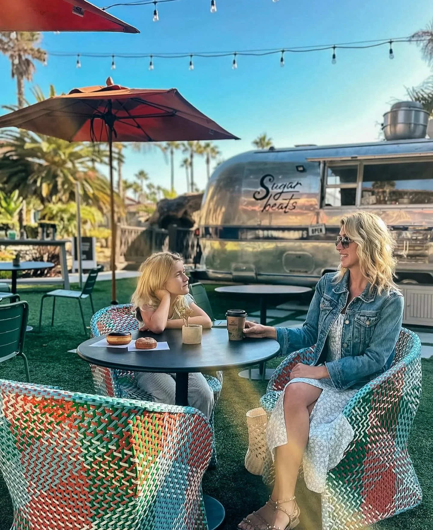 Catch the wave at Sugar Beats this week!

Taco Tuesdays
Every Tuesday | 4&ndash;6 PM
$5 tacos rolling out al pastor, tinga, &amp; carne asada. Or grab the ultimate combo: 2 tacos + a house marg or beer for $15.

Flashback Fridays
Start your Friday li