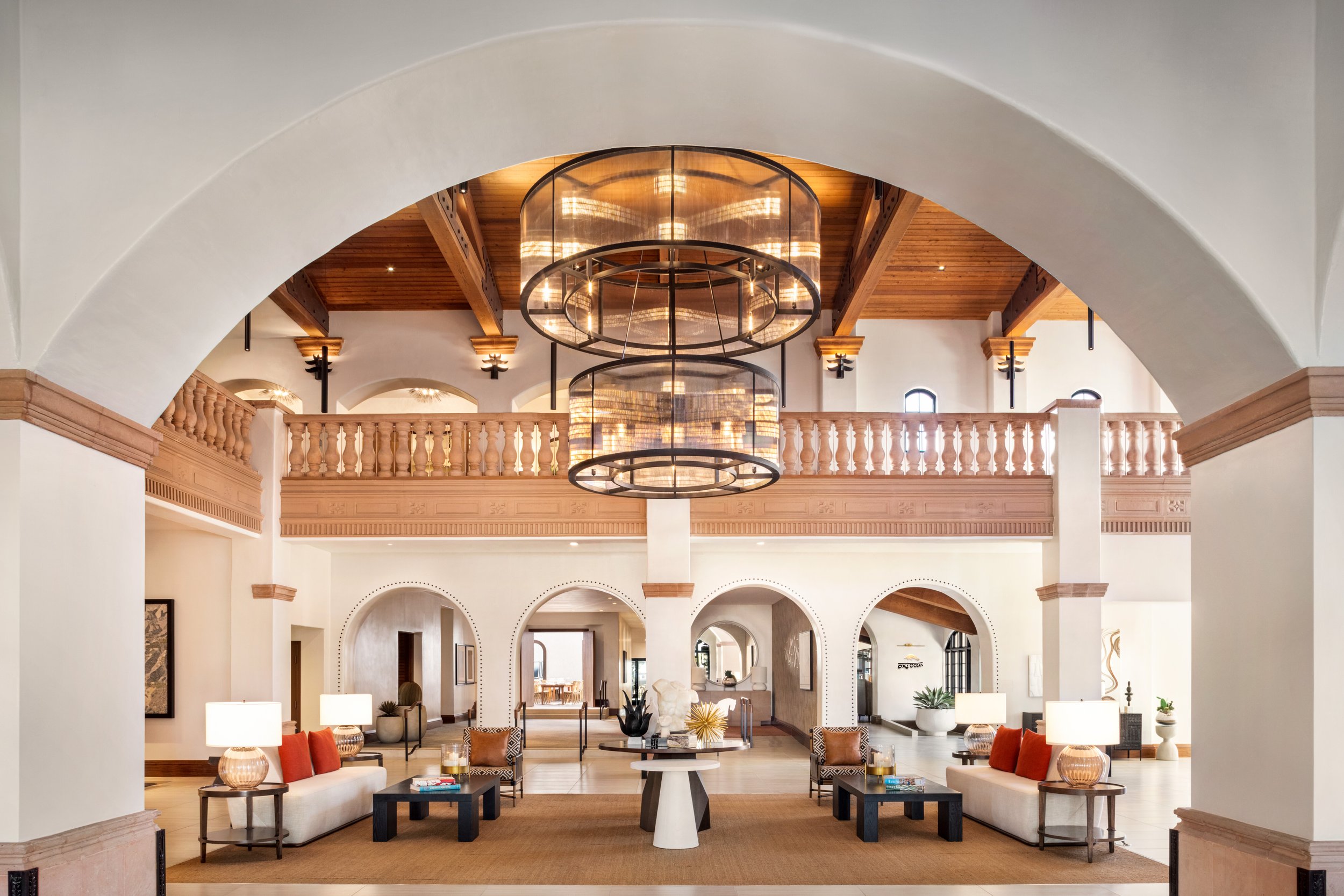 SBAZD_Lobby__Staircase_02 (1).jpg