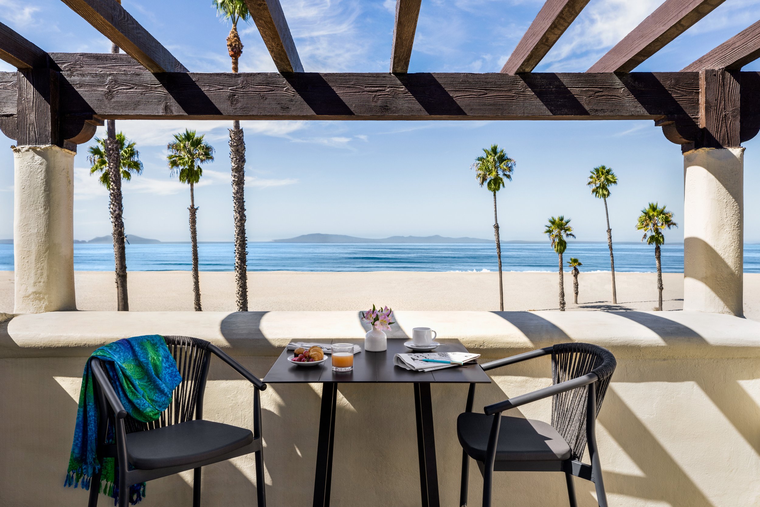 SBAZD_2_Queens_Suite_Ocean_View_03.jpg