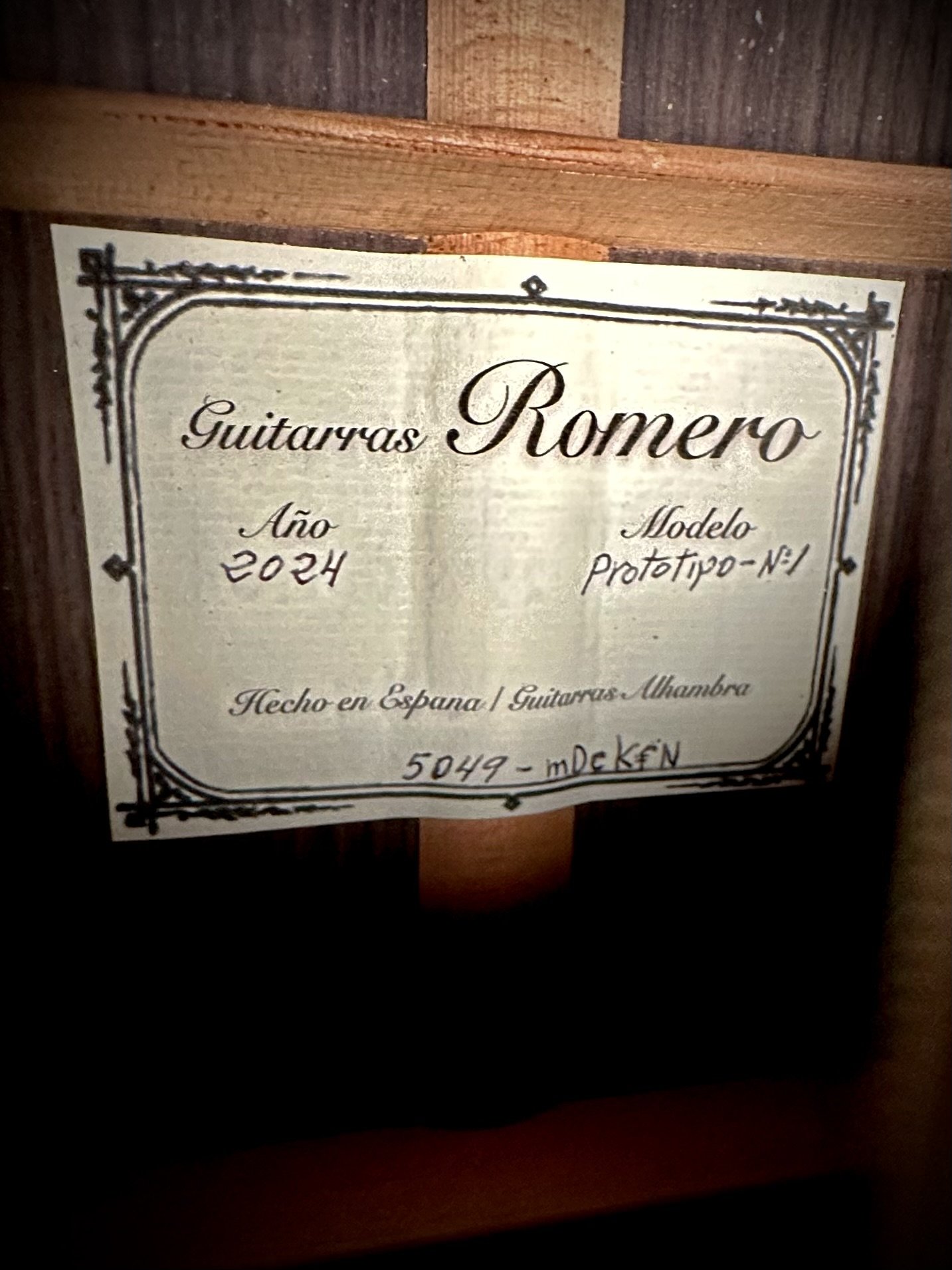 Demo Model Guitarras Romero 1a Especial Prototype label.jpeg