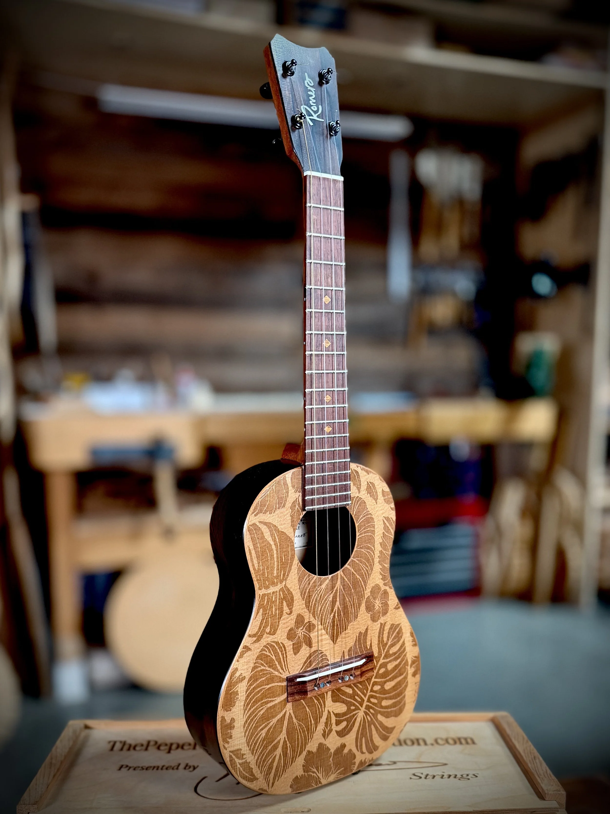 # 251 Spruce/CSA Rosewood "Pyro" Tenor