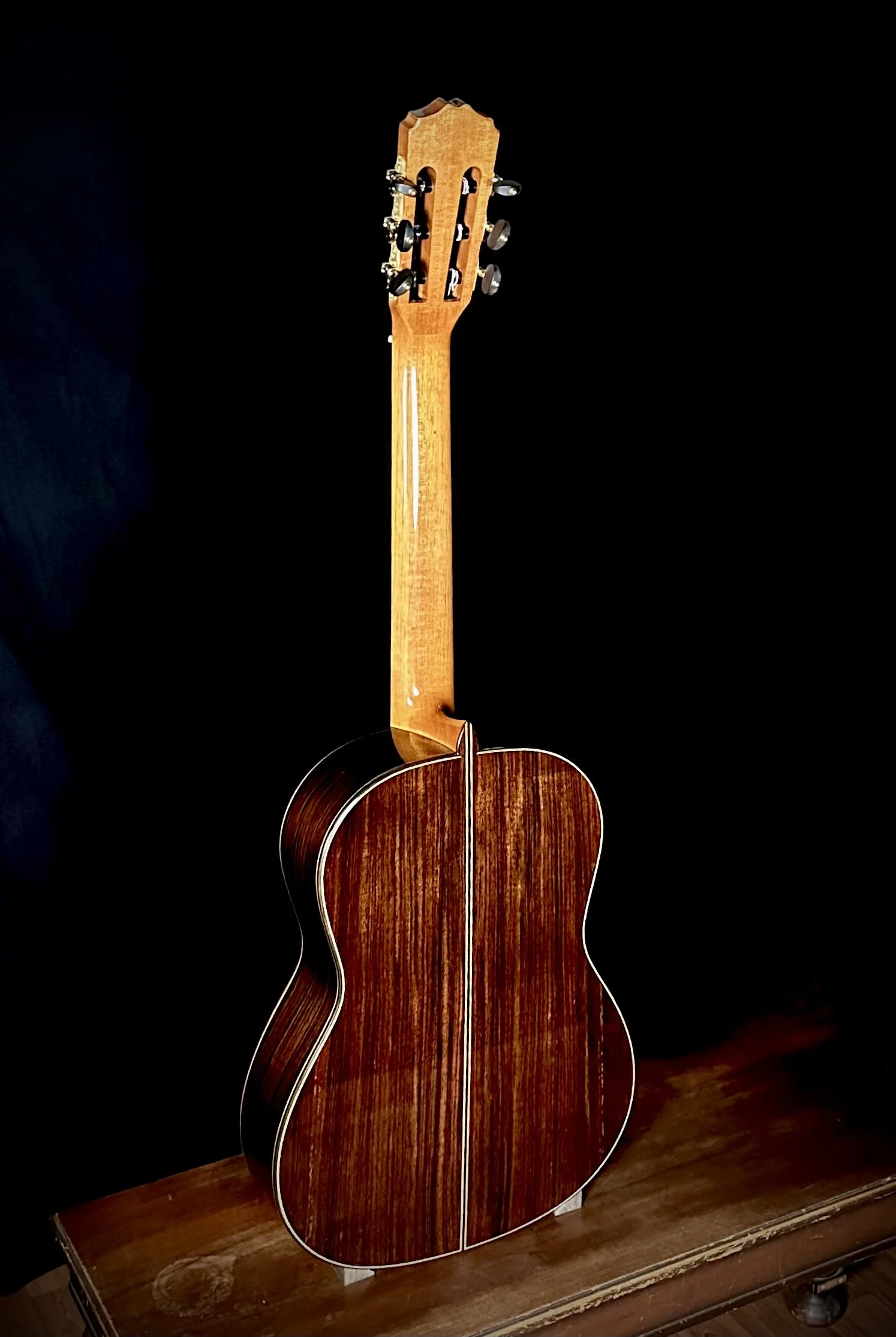 6 Guitarras Romero 2023 back.jpeg