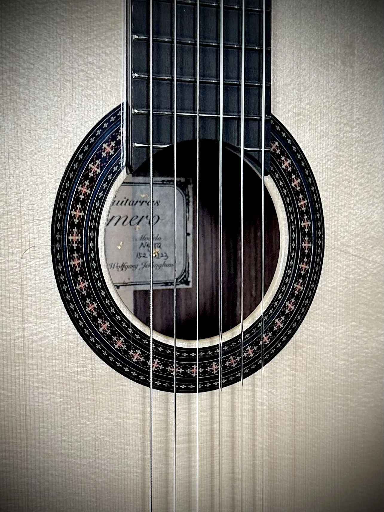 6 Guitarras Romero 2023 rose.jpeg