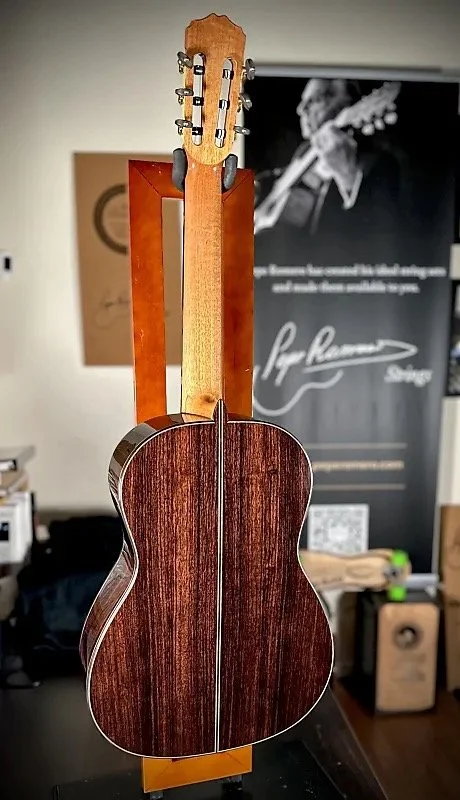 GR Negra 2023-PU back.jpg