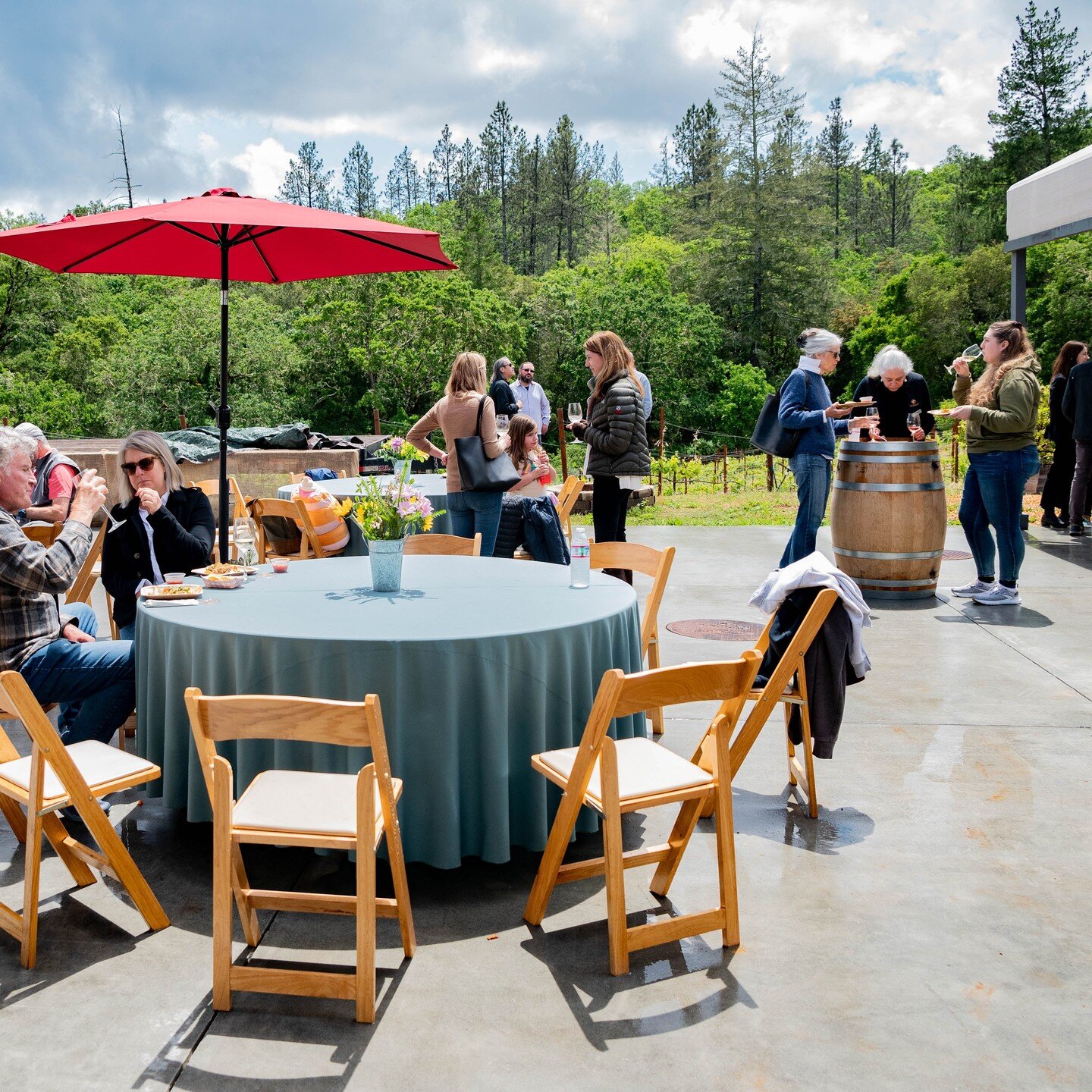 We wanted to thank each and every one of you who were able to attend our annual Spring Release party at the estate (rain or shine)!

We look forward to seeing all of you very soon. 

Here are a few of our favorite snapshots from the day ❤🍷🍾

Cheers