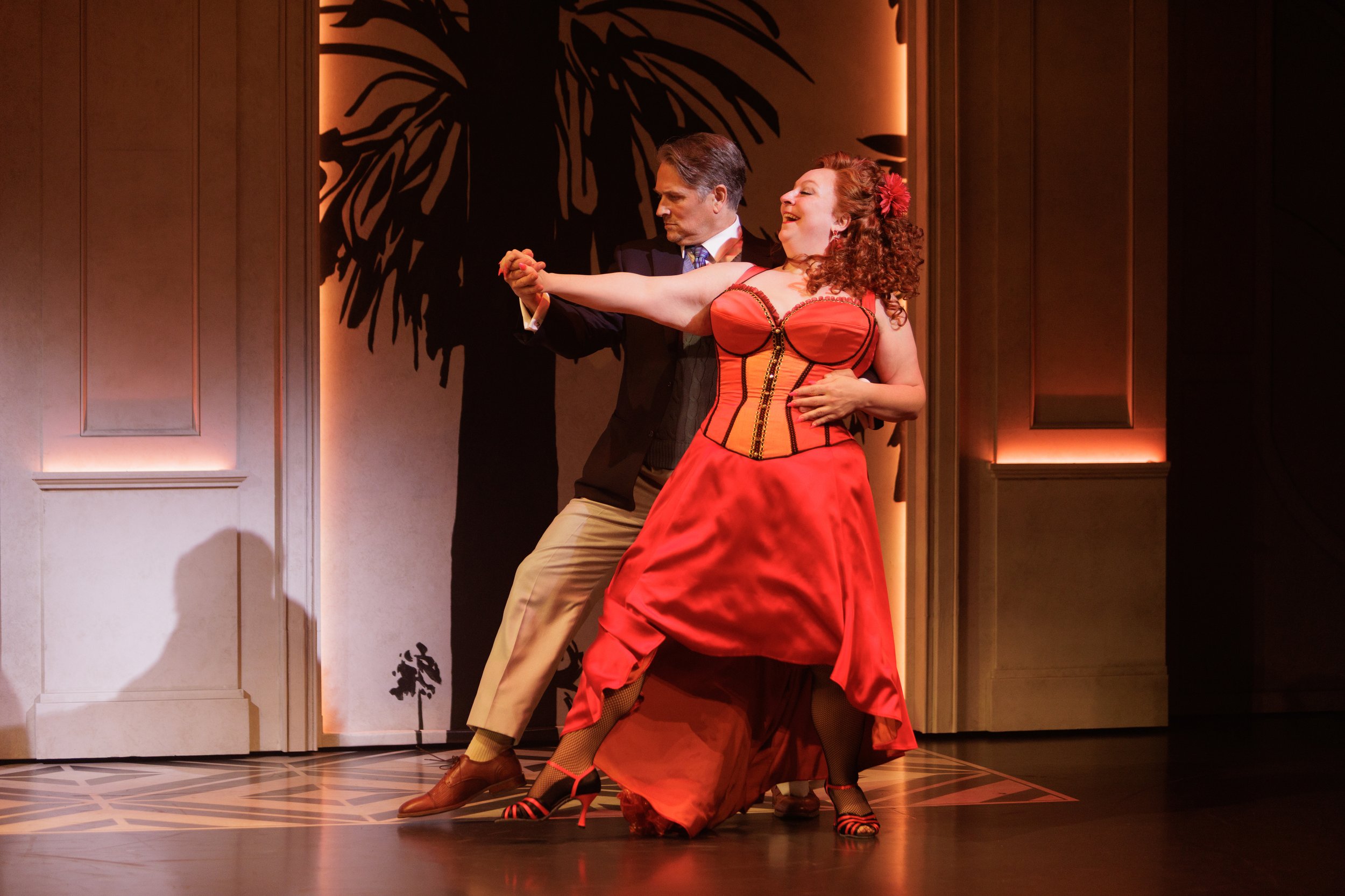 Jonathan Goad as Lawrence Jameson and Michele Shuster as Jolene Oakes in Dirty Rotten Scoundrels. Stratford Festival 2025. Photo: David Hou.