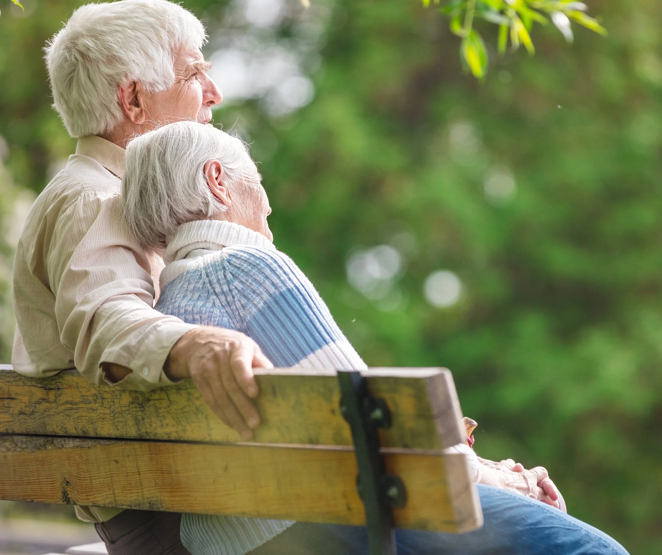 Live-In Care for Couples: Can One Carer Support Two People at Home? - 3 Minute read