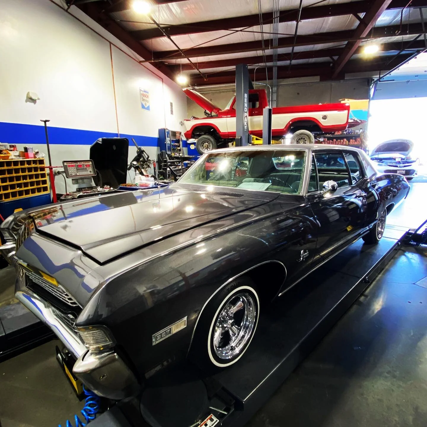 1968 Impala we put together for our good friend Gabe @bygraceklothing. Keeping it nice and simple sometimes goes a long way. With a fresh 350 engine and the engine dress up kit this impala is ready for any cruise night. New carpet, door panels, and d