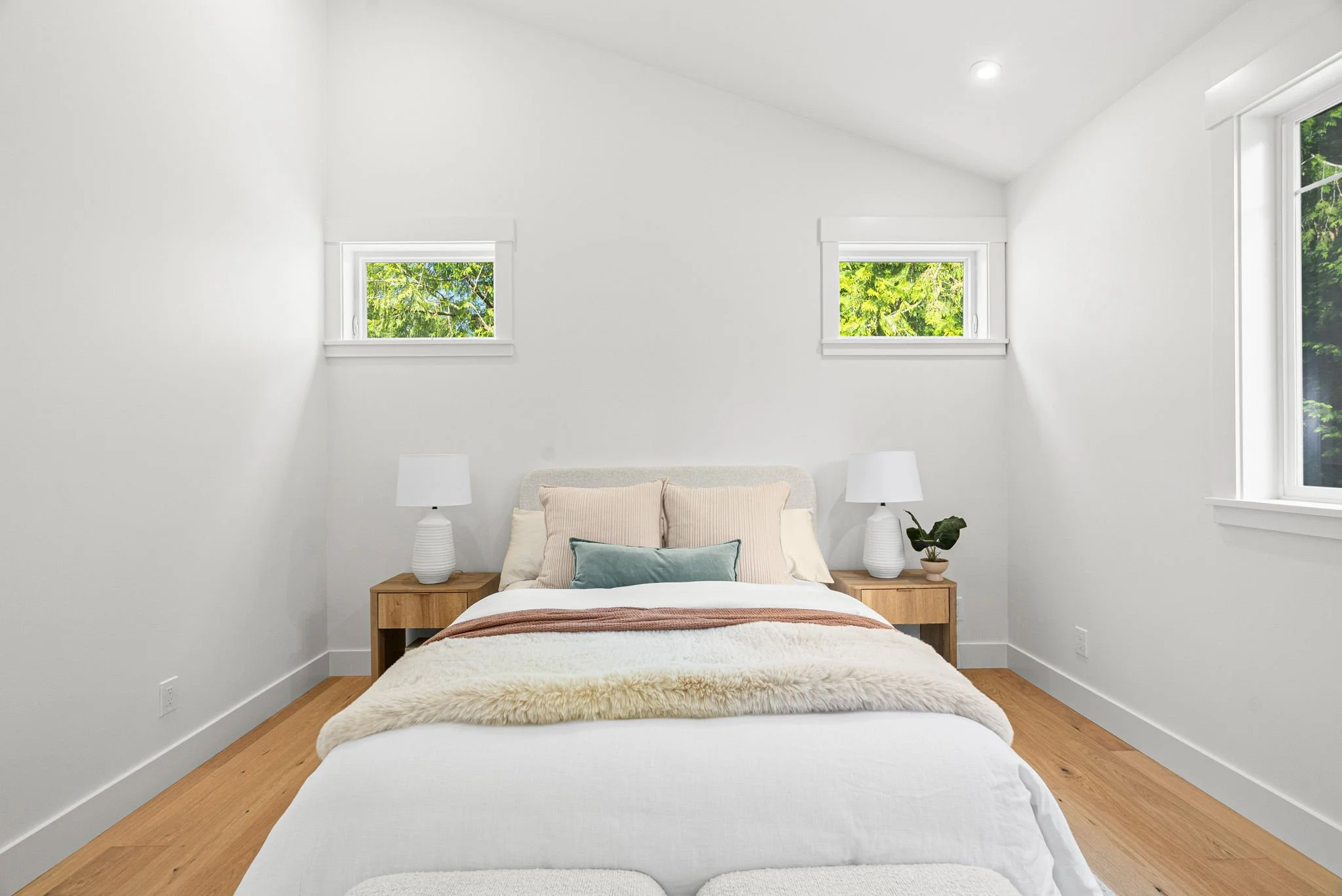 Copy of 28-web-or-mls-DSC09089.jpg