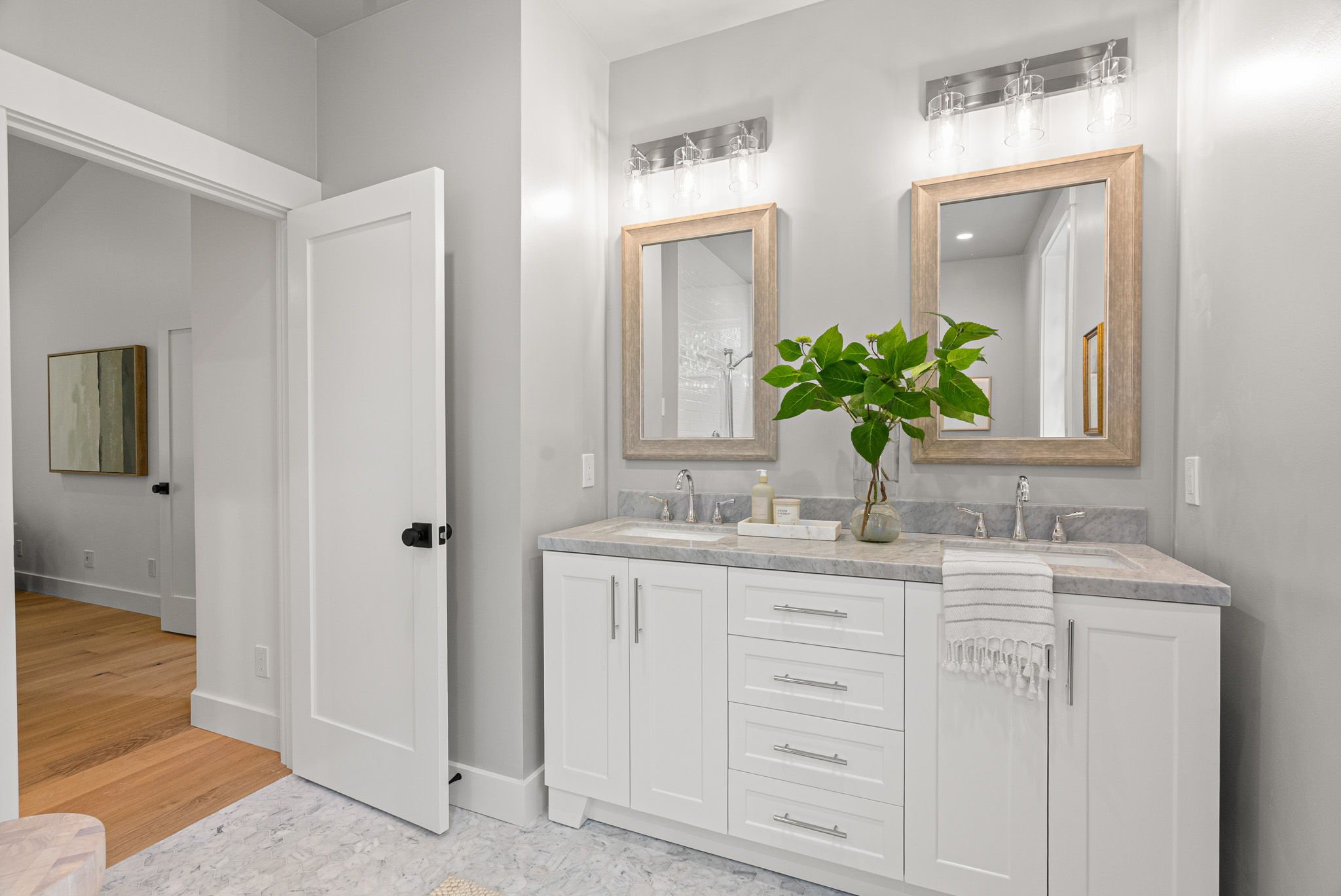 Copy of 33-web-or-mls-DSC09122.jpg