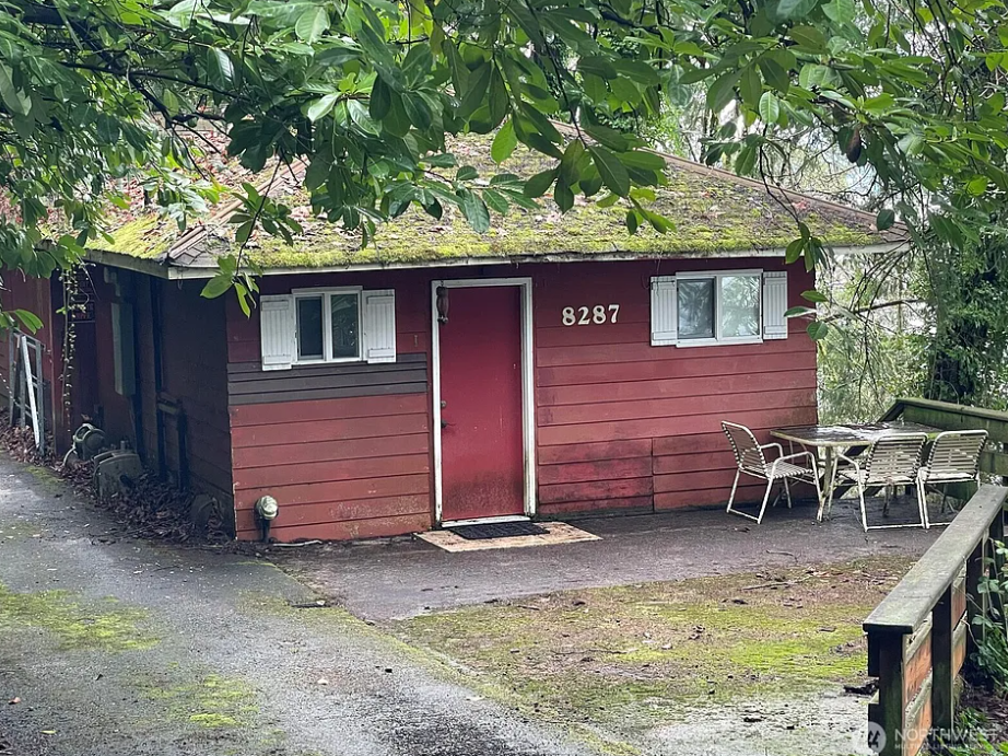 8287 Hansen Rd NE | Bainbridge Island, WA 98110