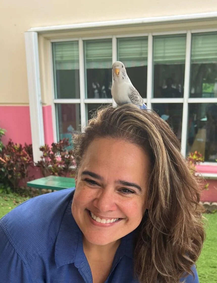 gaby-nava-gabriela-gabynava-gabrielanava-voices-voiceover-educator-educadora-preescolar-miami-artista-artist-sonidos-dorados-educator-RBT-voice-dubber-lifelong-learner.jpg