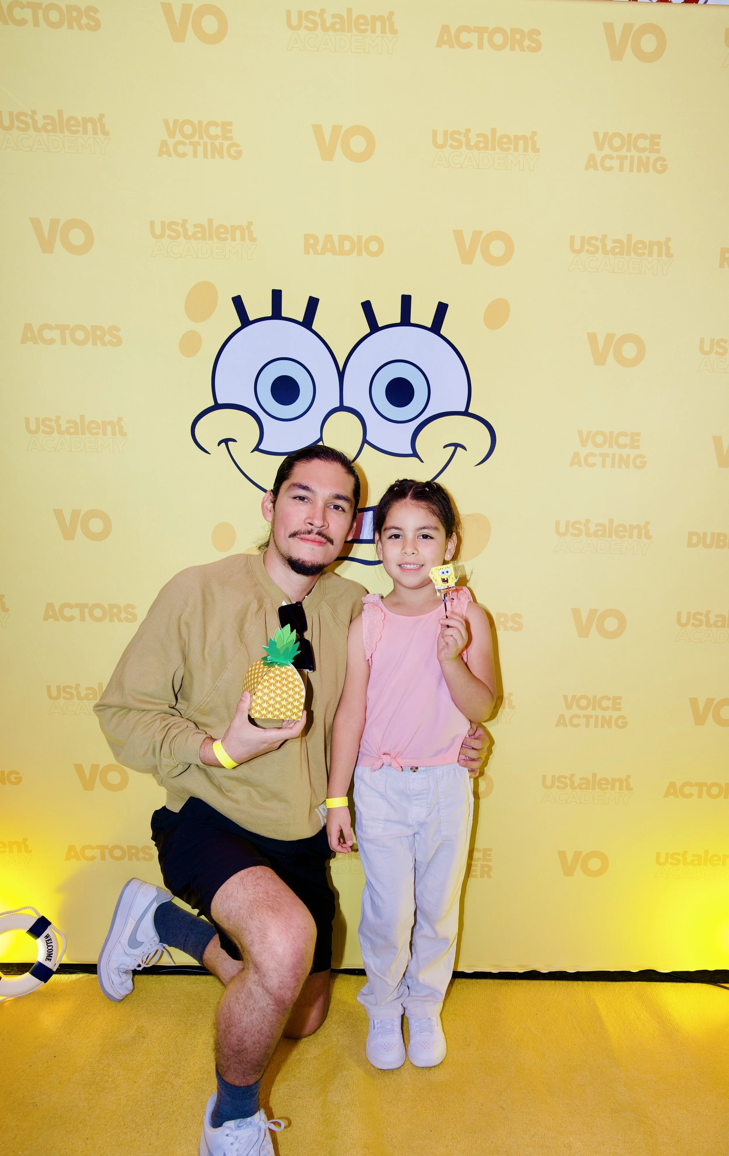 ustalent.us-talent-ustalentacademy-academy-actors-radio-vo-luiscarreno-luis-carreno-vozdebobesponja-ny-voice-acting-new-york-bob-esponja-sponge-voiceover-voiceacting-doblaje-ustalent-academy-nyc-ny-actors-actress-015.jpg